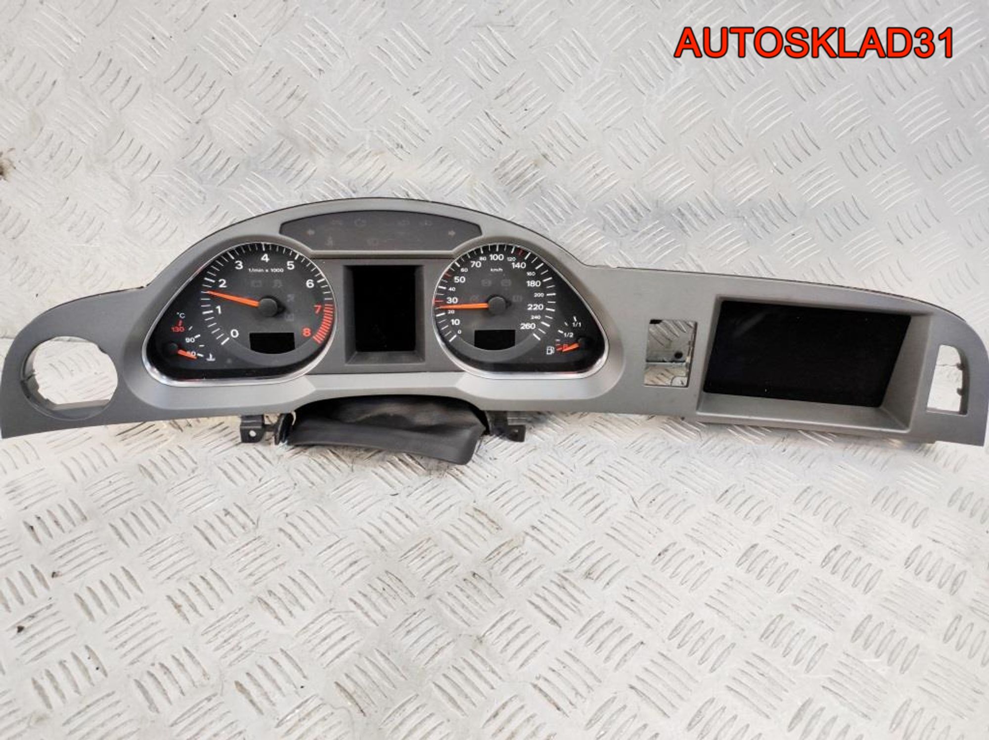 Панель приборов Audi A6 C6 Бензин 4F0920900M, 10800 рублей, Дубовое