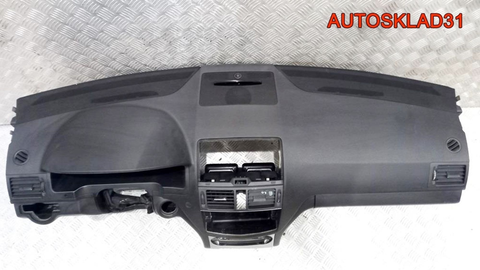 Торпедо Голое Mercedes-Benz W204 A2046803787, 28000 рублей, Дубовое