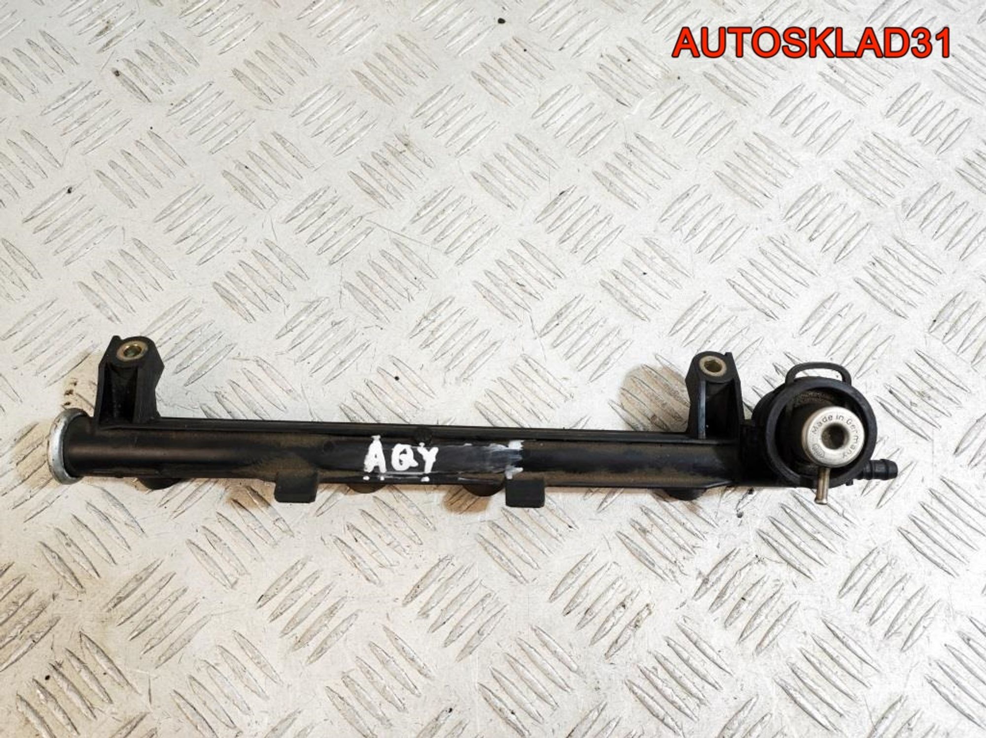Рейка топливная VW Golf 4 AQY Бензин 037133317N, 900 рублей, Дубовое