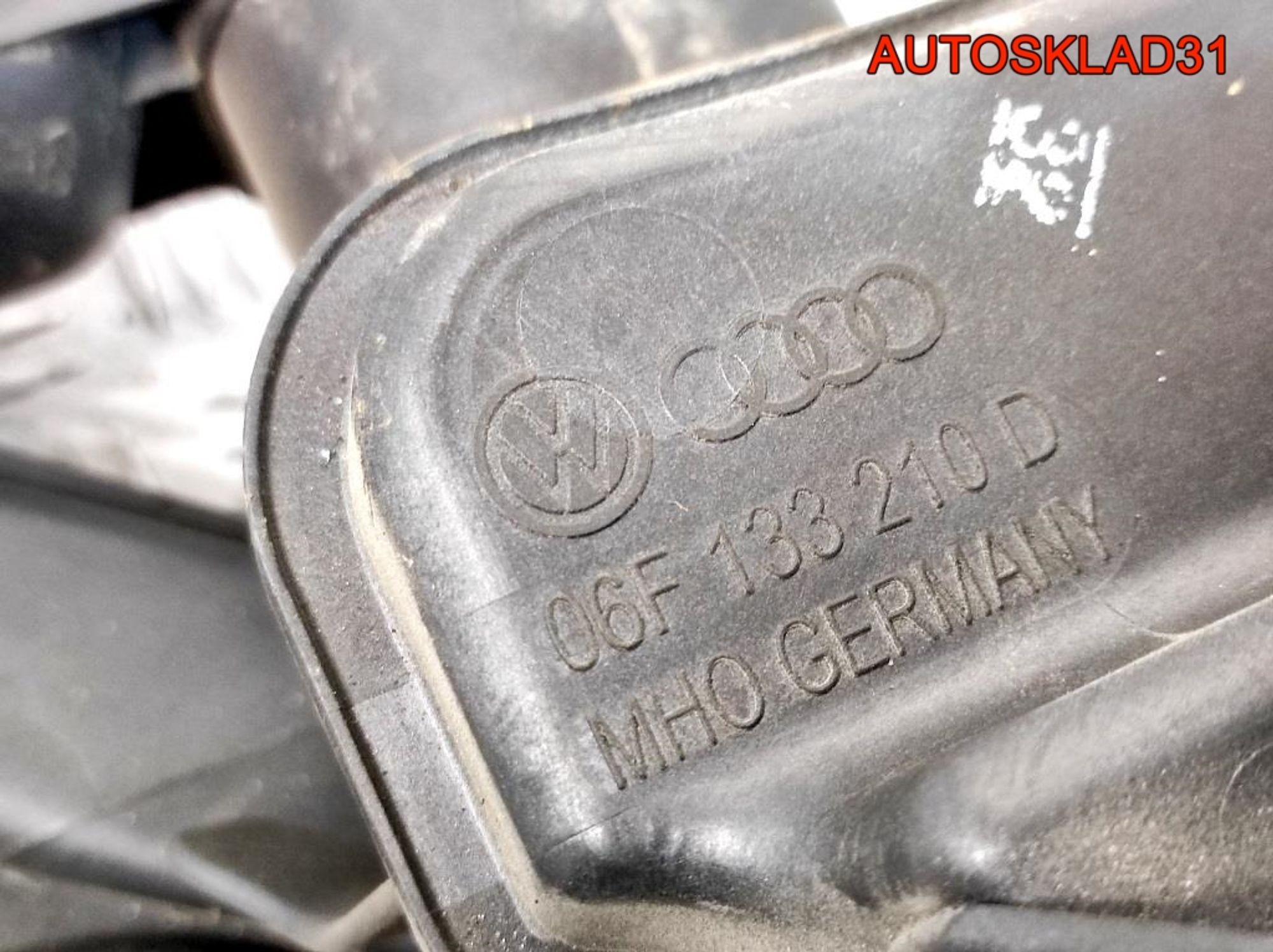 Коллектор впускной Audi A3 8P 2.0 AXW Бензин 06F133210D, 2500 рублей, Дубовое