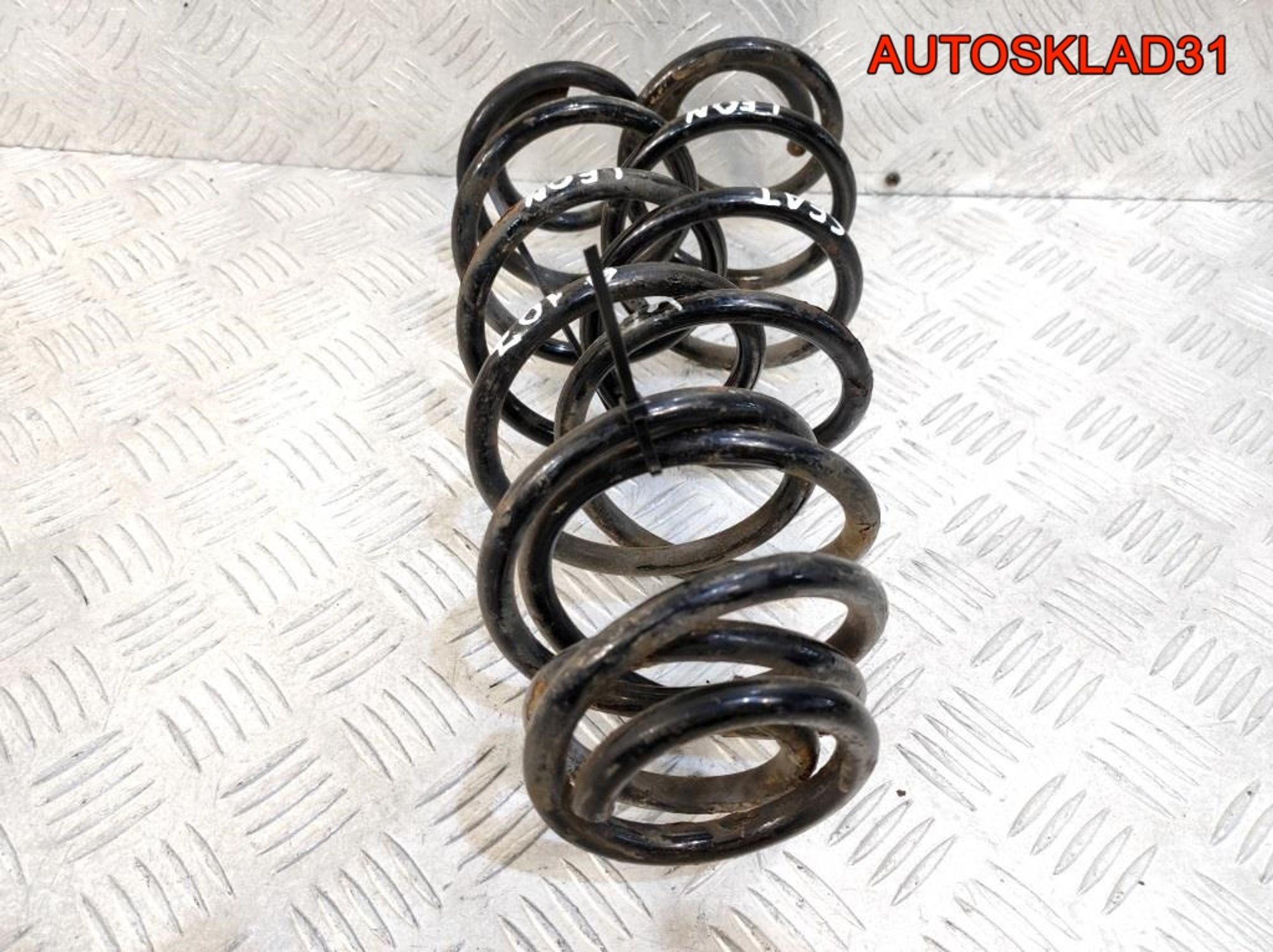 Пружина задняя комплект SEAT Leon 1M1 1J0511115AE, 1800 рублей, Дубовое