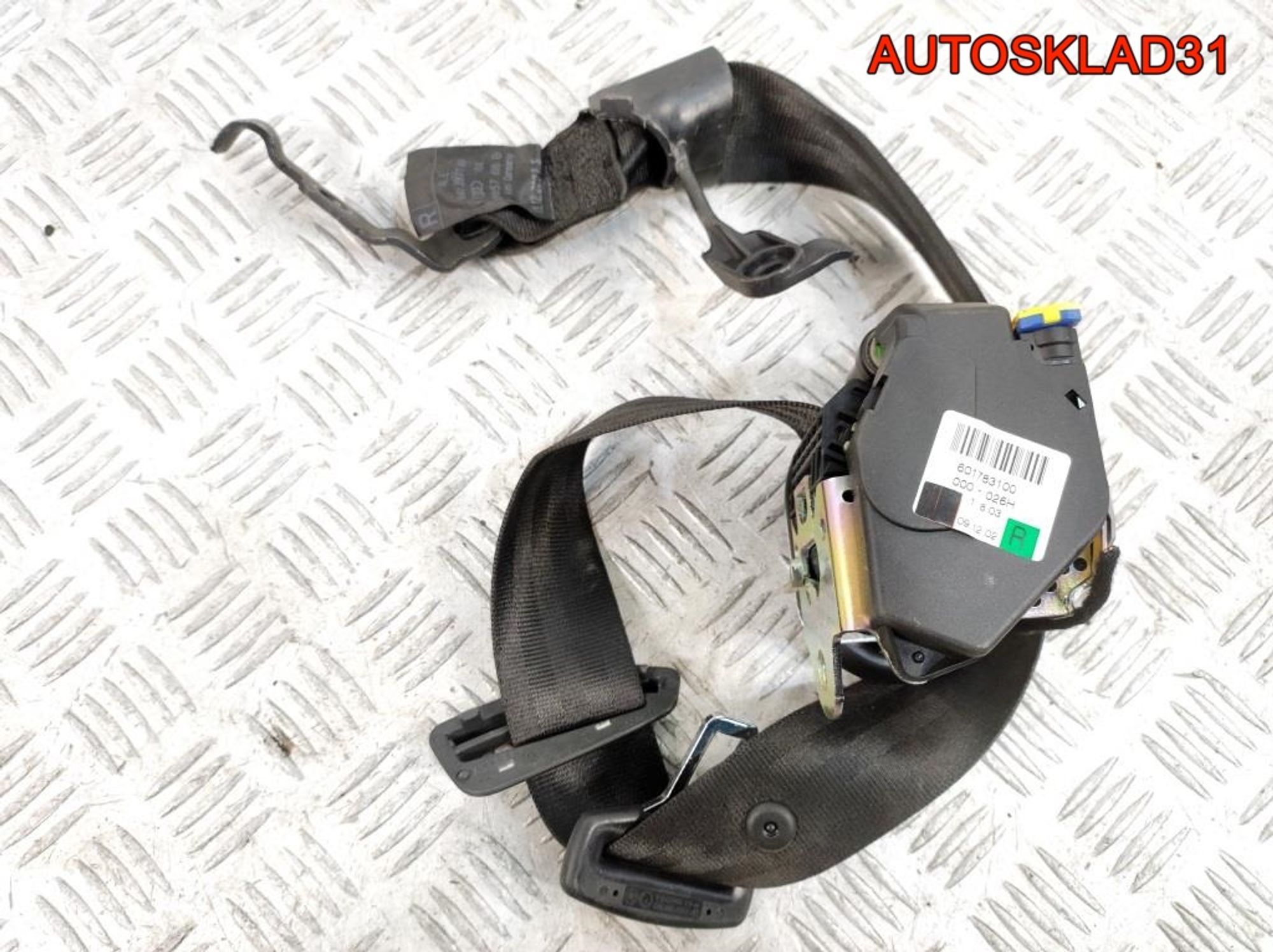 Ремень безопасности задний правый Audi A8 D3 4E0857806B, 1100 рублей, Дубовое