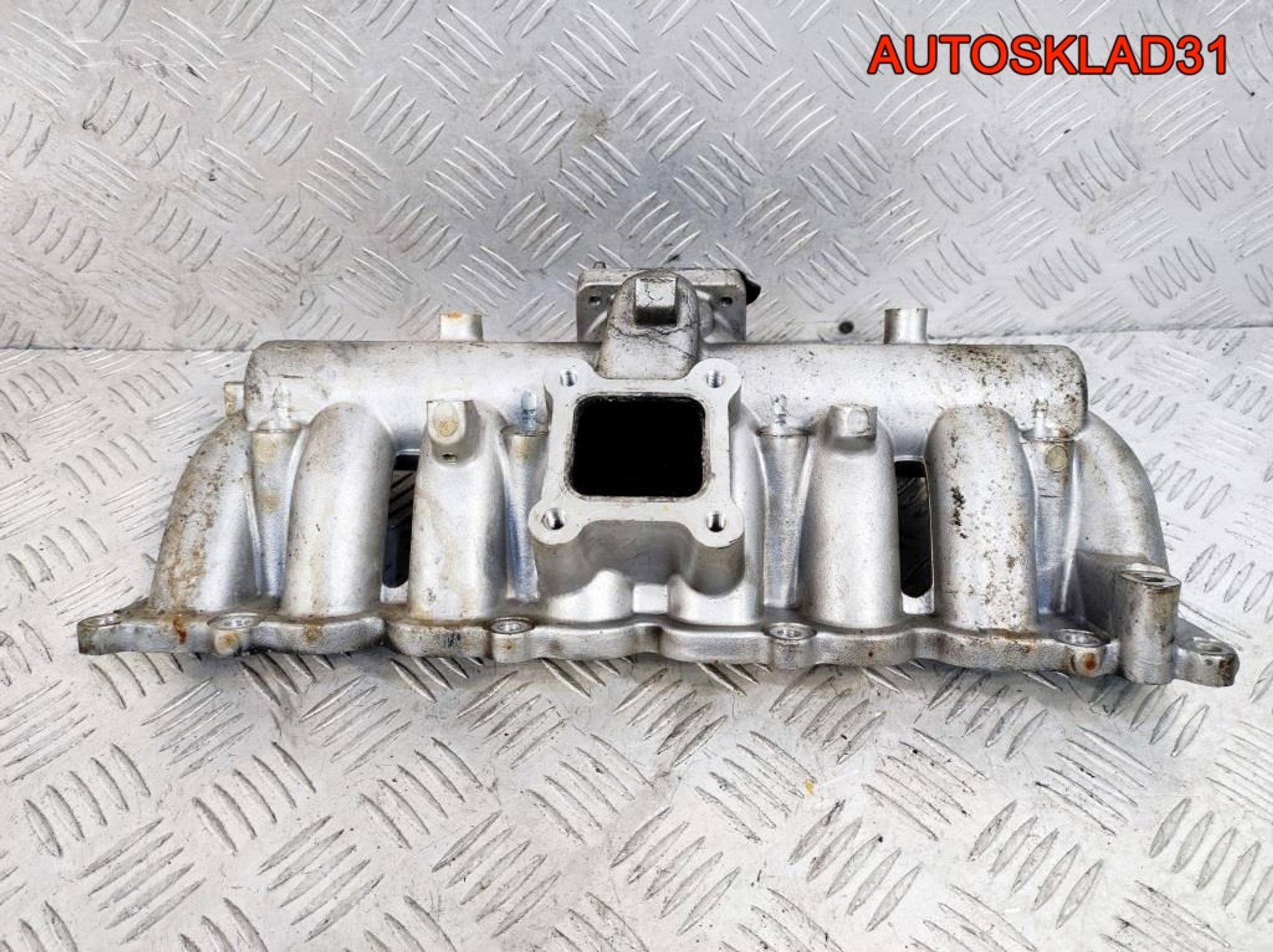 Коллектор впускной Hyundai H 1 2.5 D4CB 283104A002, 2500 рублей, Дубовое