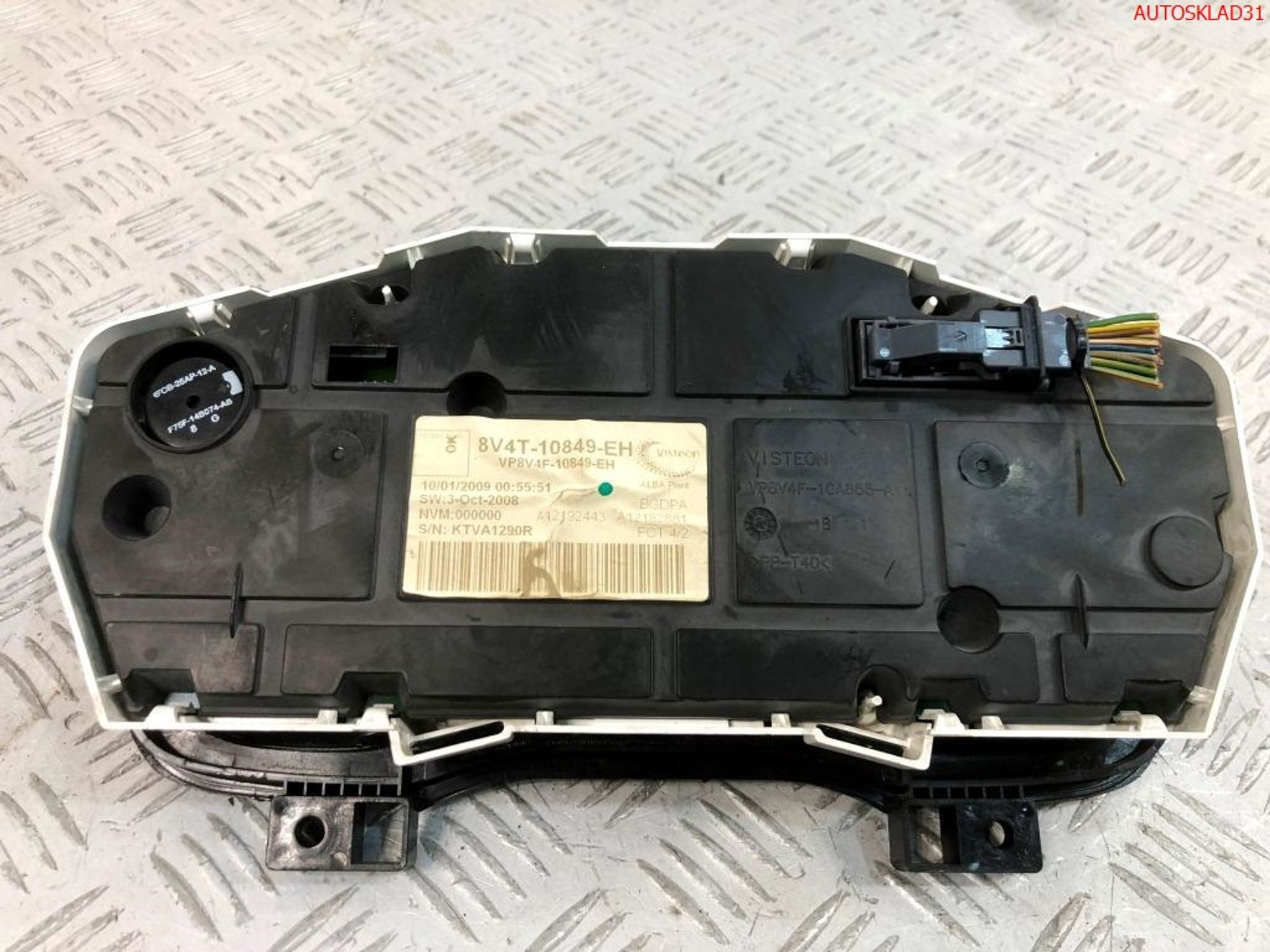 Панель приборов Ford Focus 2 1,6 Бензин 8V4T10849EH, 20000 рублей, Дубовое