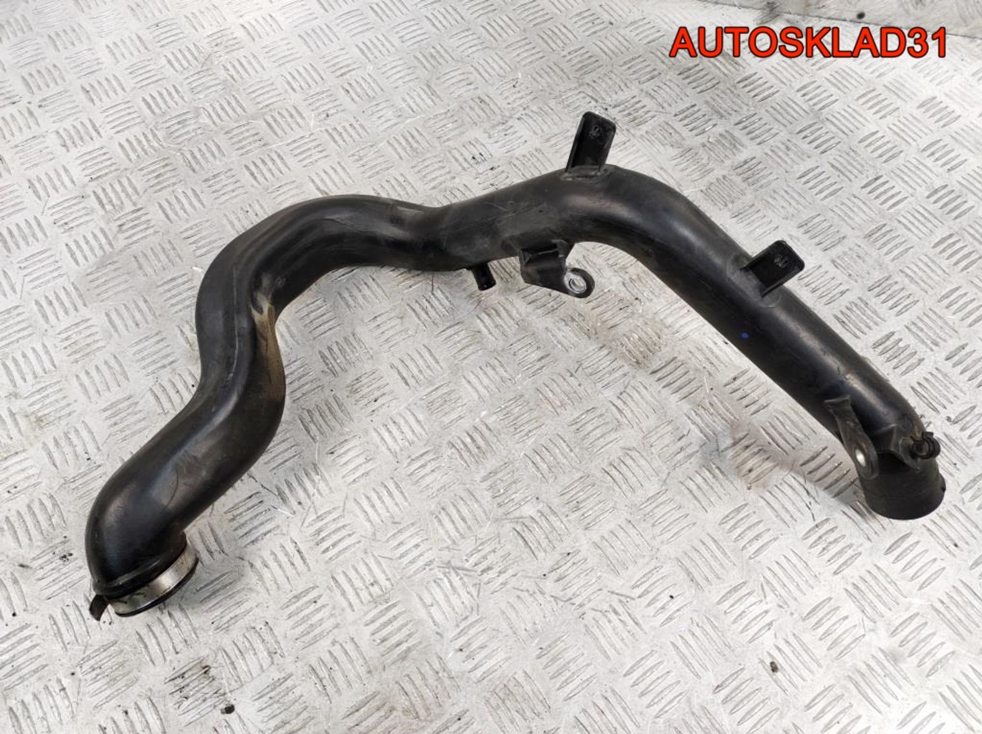 Патрубок интеркулера Opel Astra H 1,7 Z17DTH Дизель, 1000 рублей, Дубовое