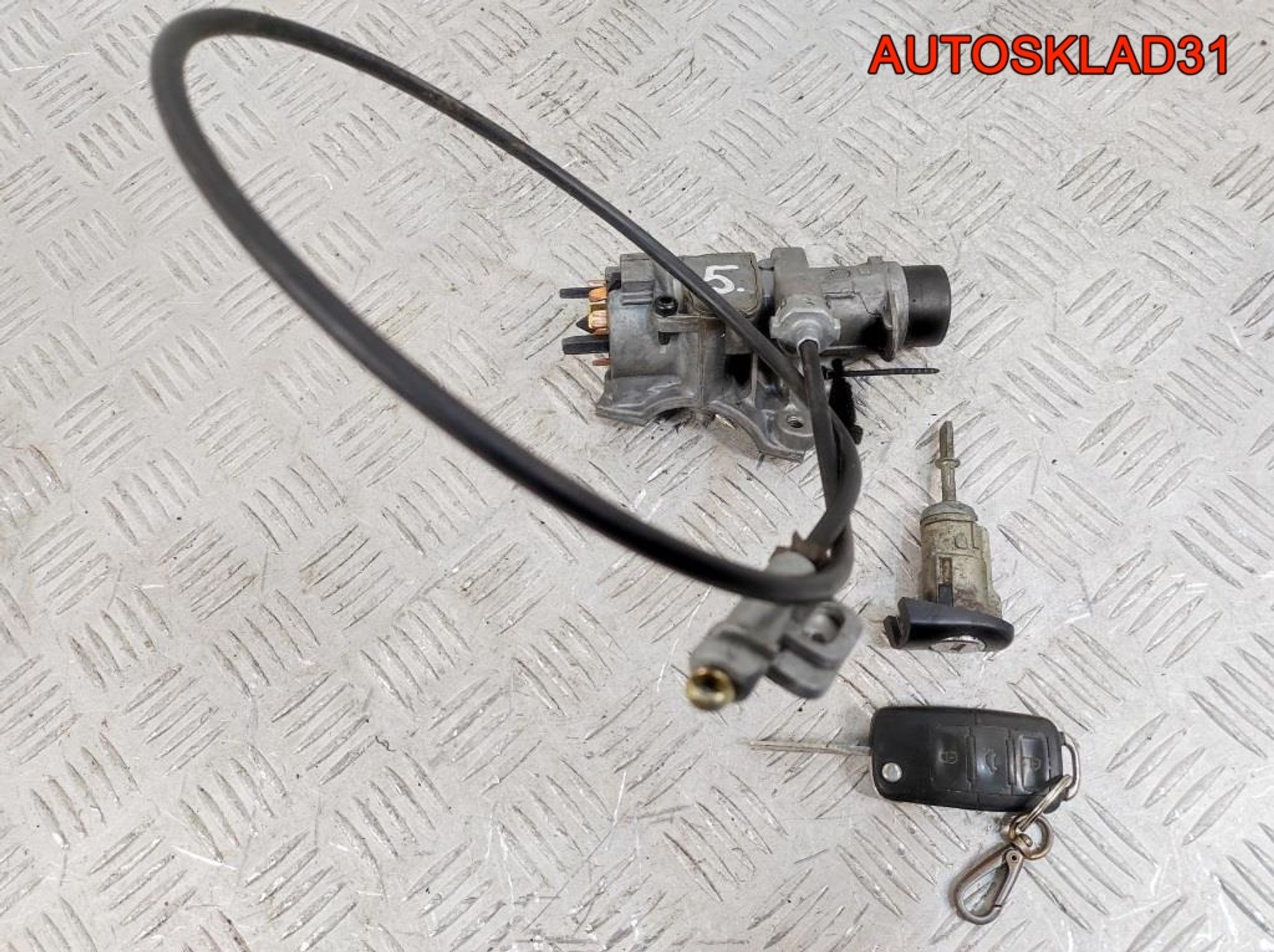 Комплект замок зажигания и личинка с ключом VW Golf 4 4B0905851B, 3600 рублей, Дубовое