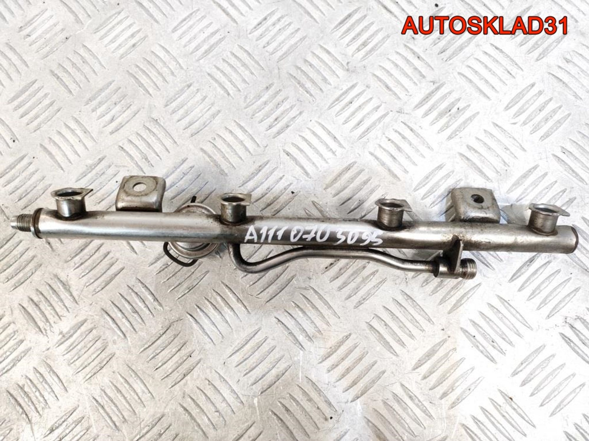 Рейка топливная Mercedes Benz W203 A1110703095, 900 рублей, Дубовое