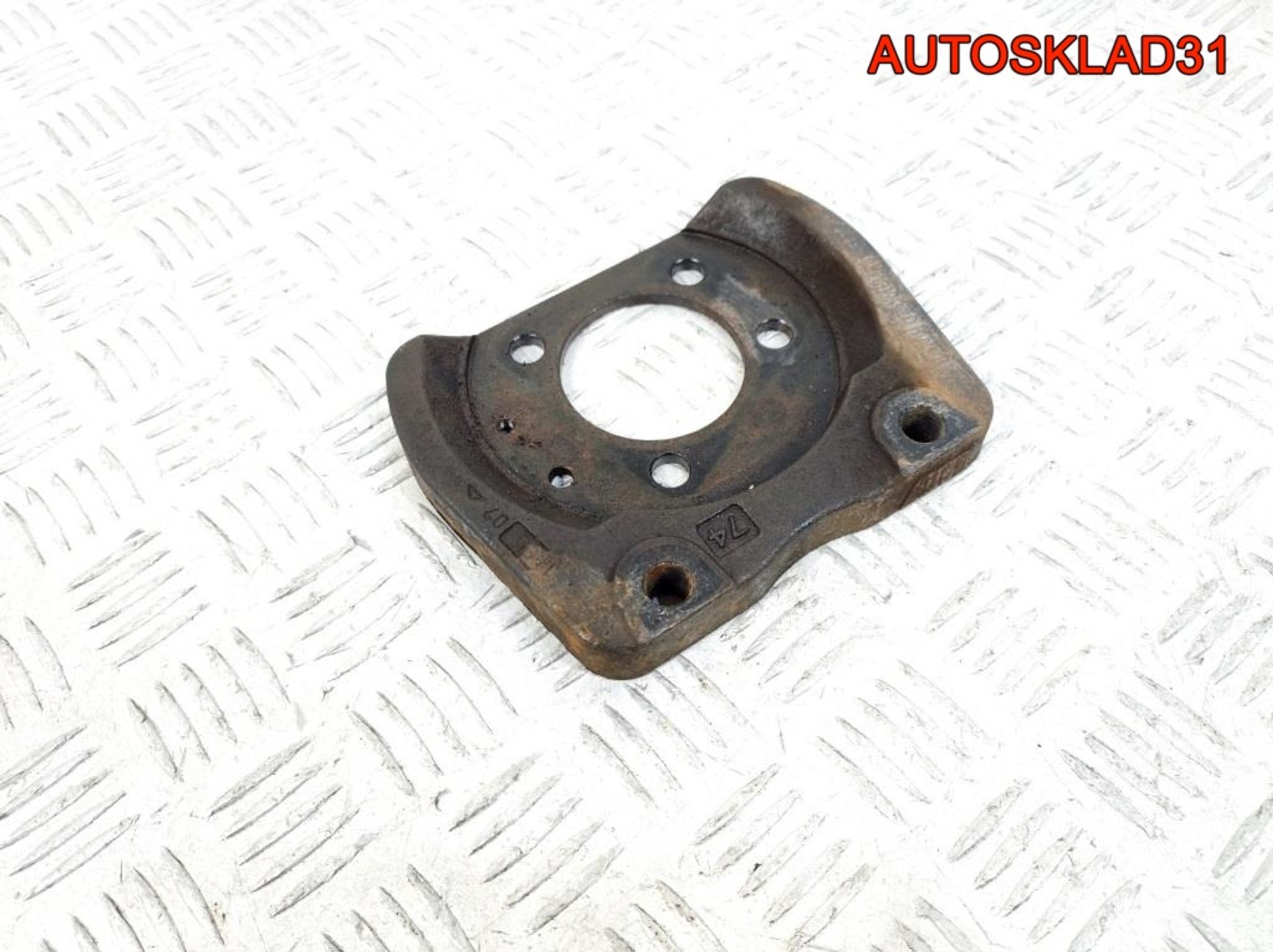 Щит опорный задний правый Opel Astra H 13173019, 500 рублей, Дубовое