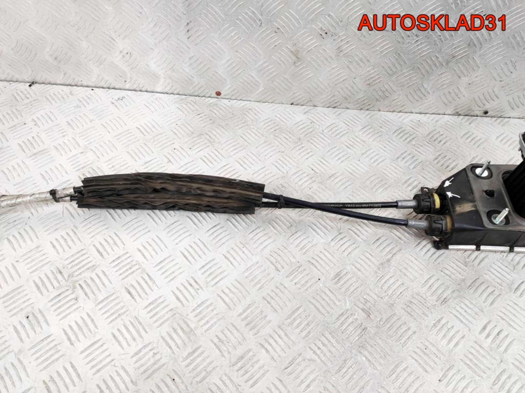 Кулиса МКПП с тросами Skoda Rapid 6RA711049E, 2300 рублей, Дубовое