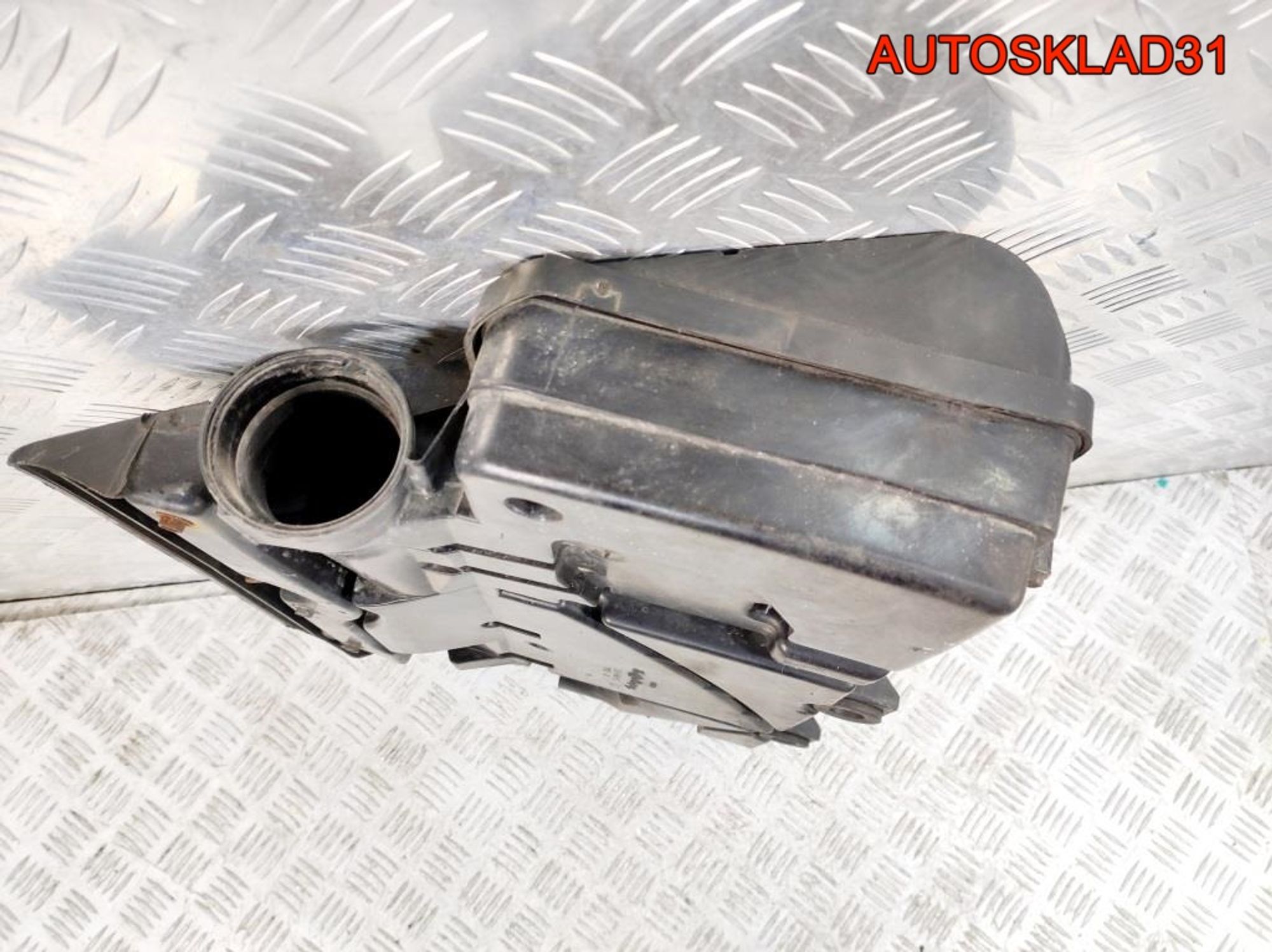 Корпус воздушного фильтра Ford Fusion 1,4 FXJA 2S619600CE, 2000 рублей, Дубовое