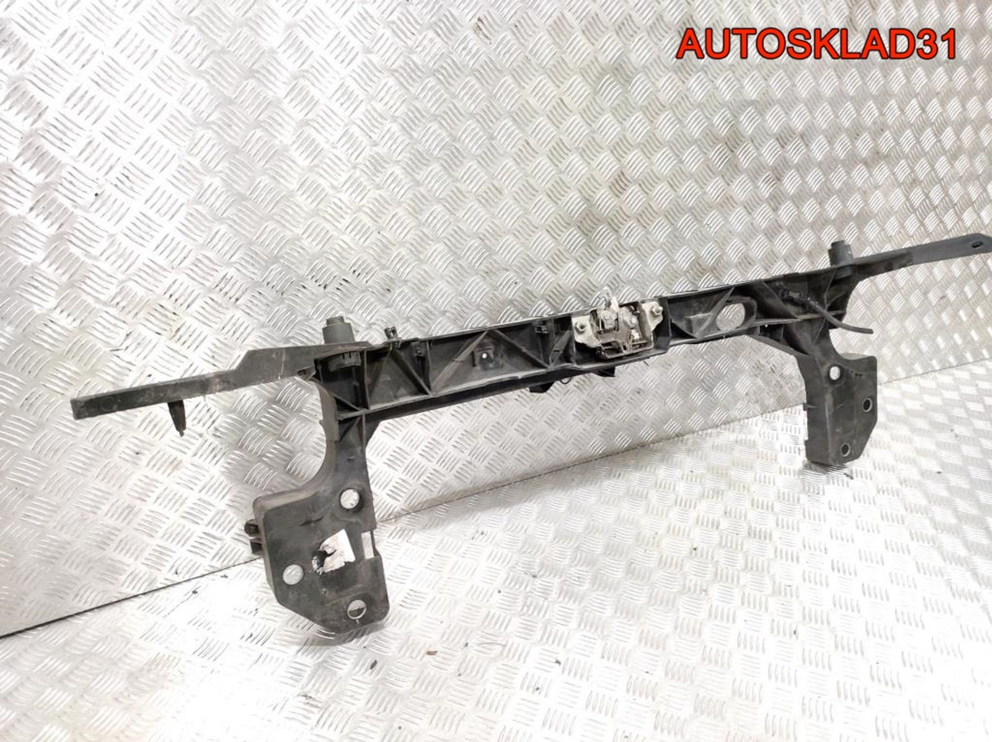 Панель передняя Renault Clio 3 8200290143, 2000 рублей, Дубовое