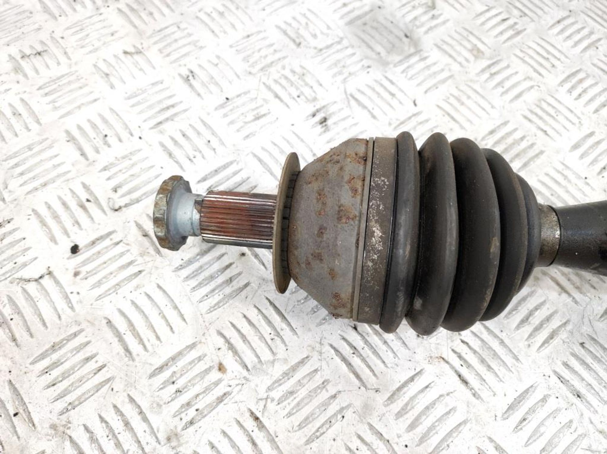 Полуось передняя правая Skoda Fabia 3 1.2 CBZJ 6R0407762K, 3200 рублей, Дубовое