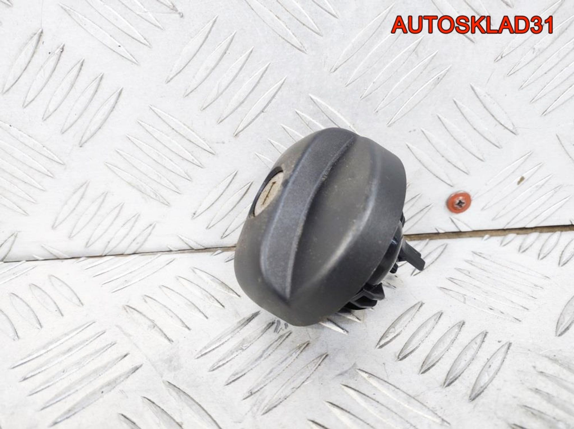 Крышка топливного бака Peugeot 208 1508G0, 900 рублей, Дубовое