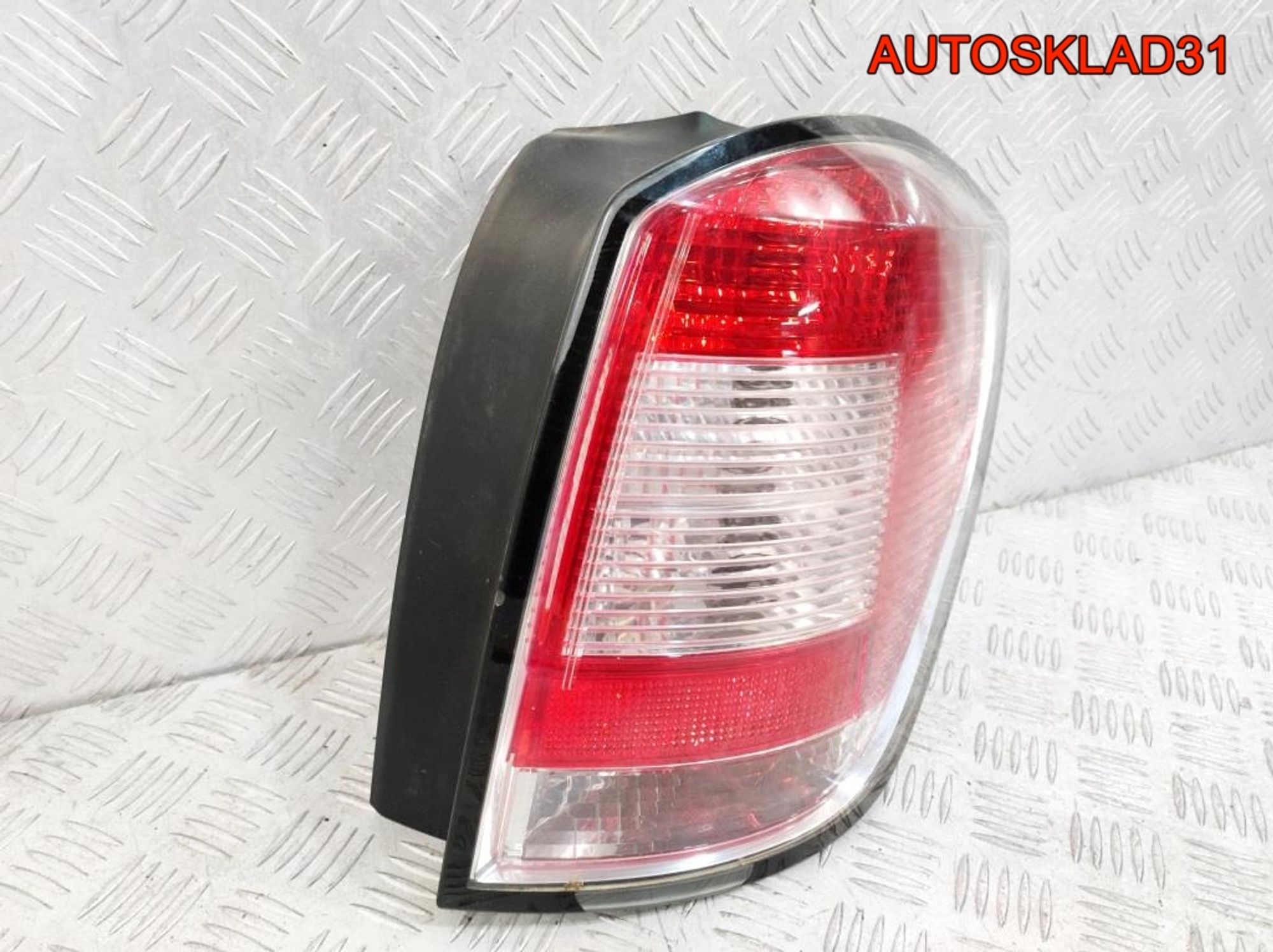 Фонарь задний правый Opel Astra H Рест 13223674 Универсал, 6300 рублей, Дубовое