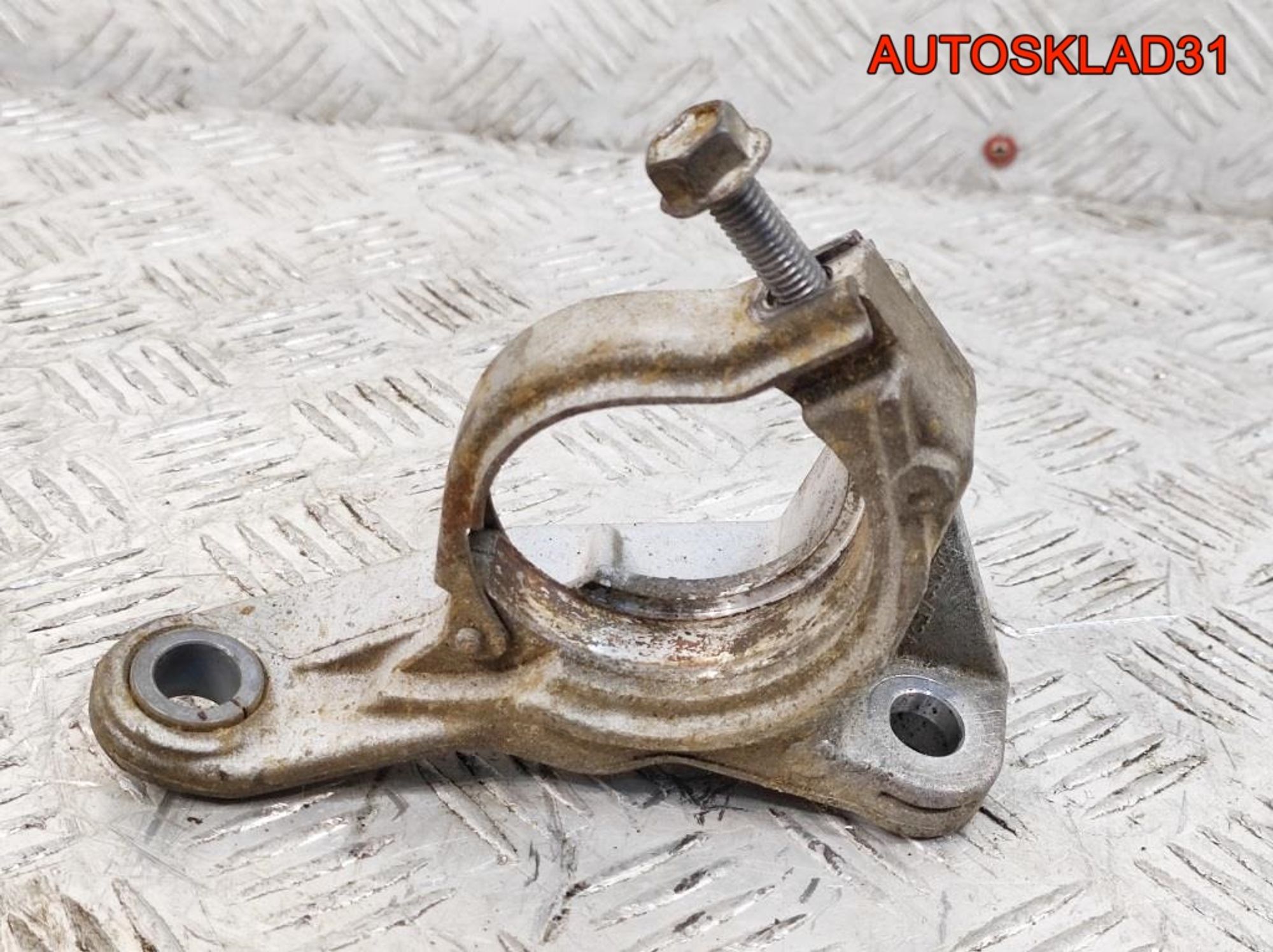 Кронштейн промвала Renault Megane 2 1,6 K4M 8200884534, 1500 рублей, Дубовое