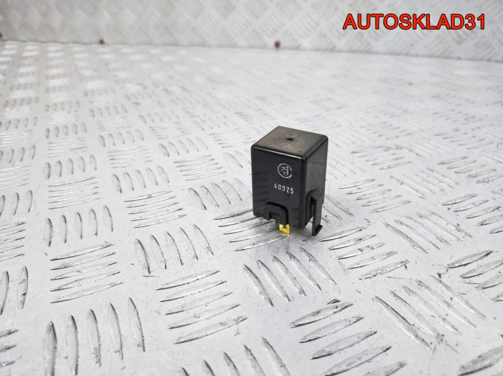 Реле поворотов Hyundai Elantra 9555039000, 800 рублей, Дубовое