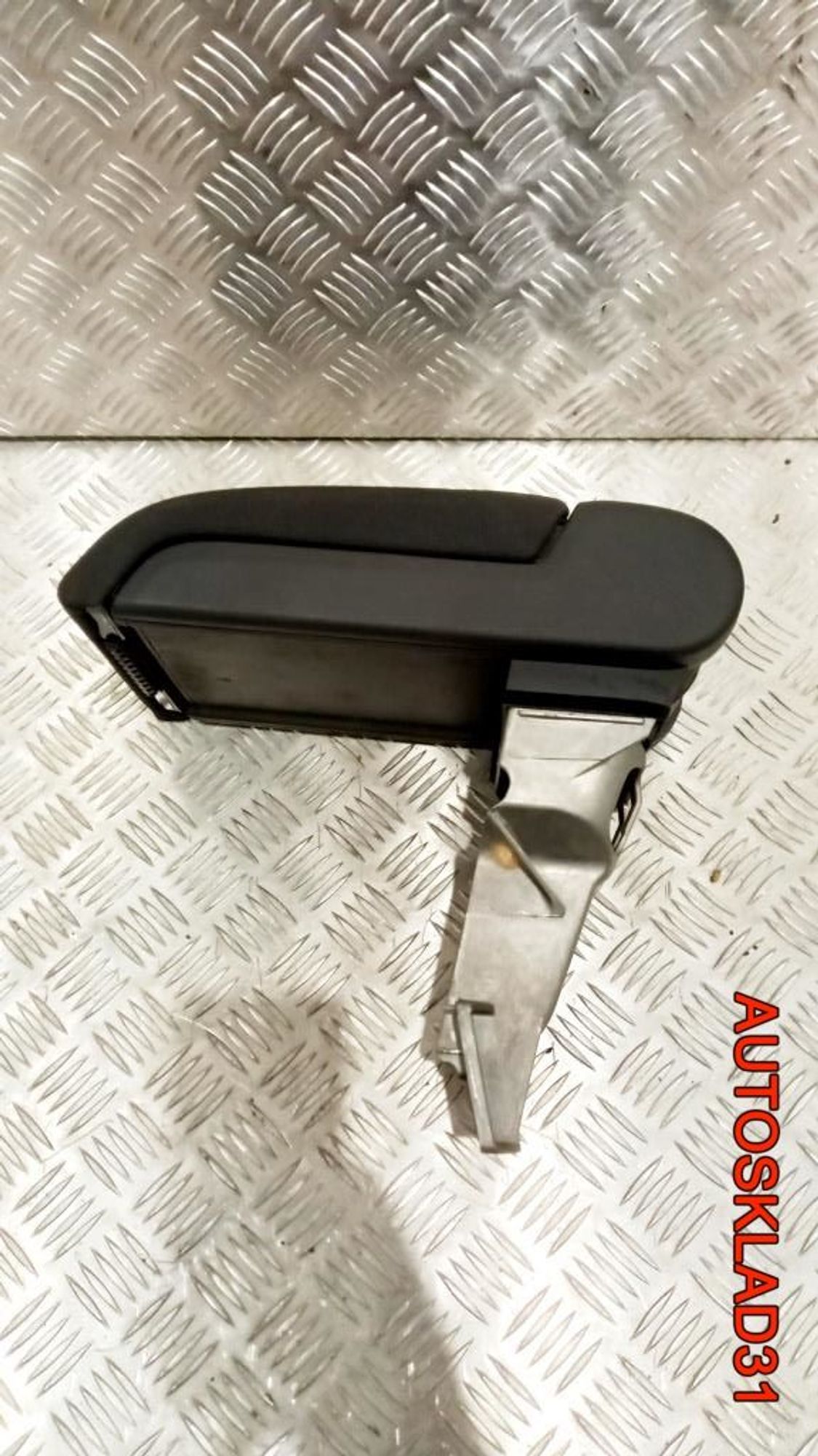 Подлокотник Opel Vectra C 13173082, 10000 рублей, Дубовое