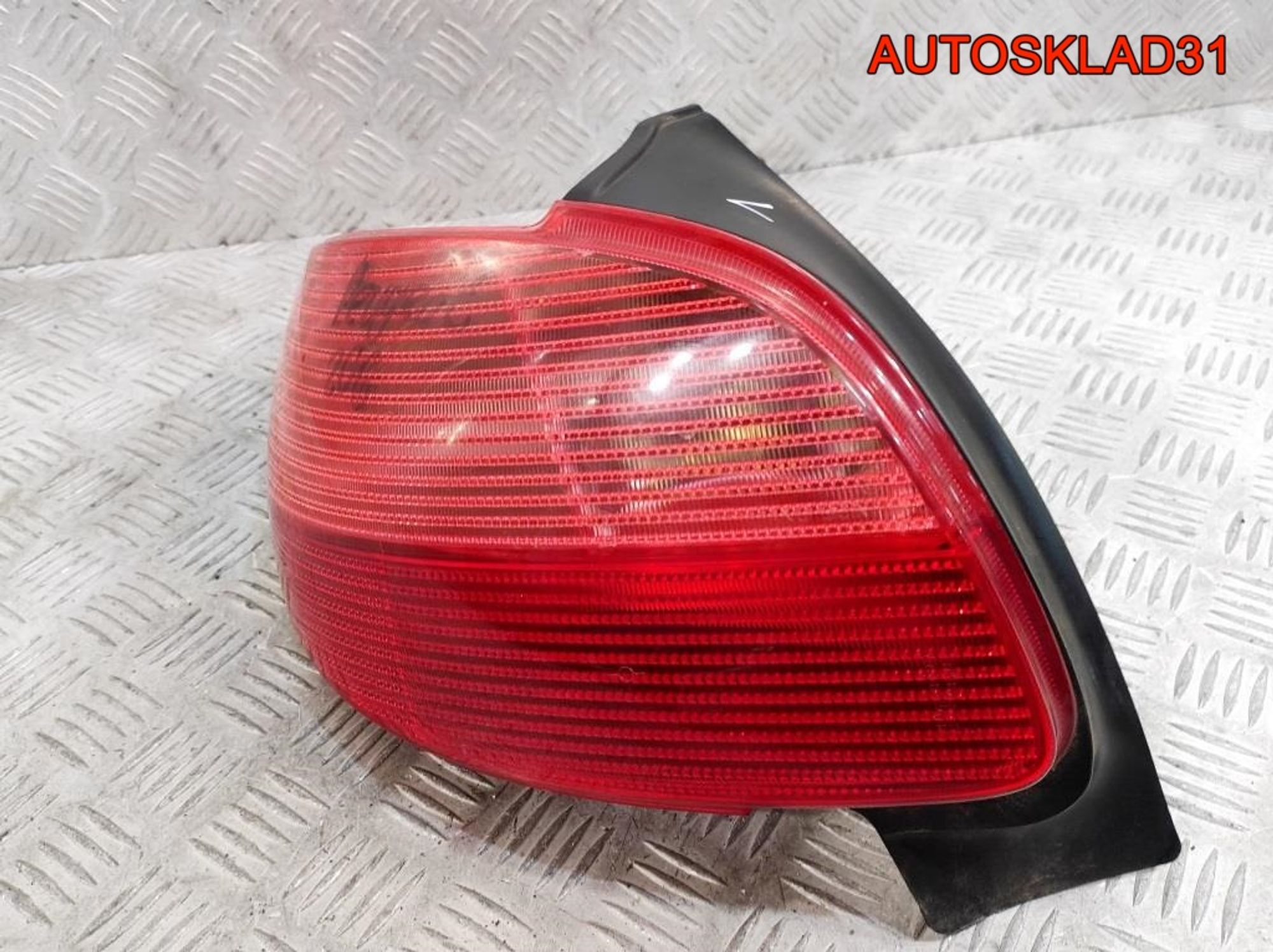 Фонарь задний левый Peugeot 206 6350S0 Хетчбэк, 4500 рублей, Дубовое