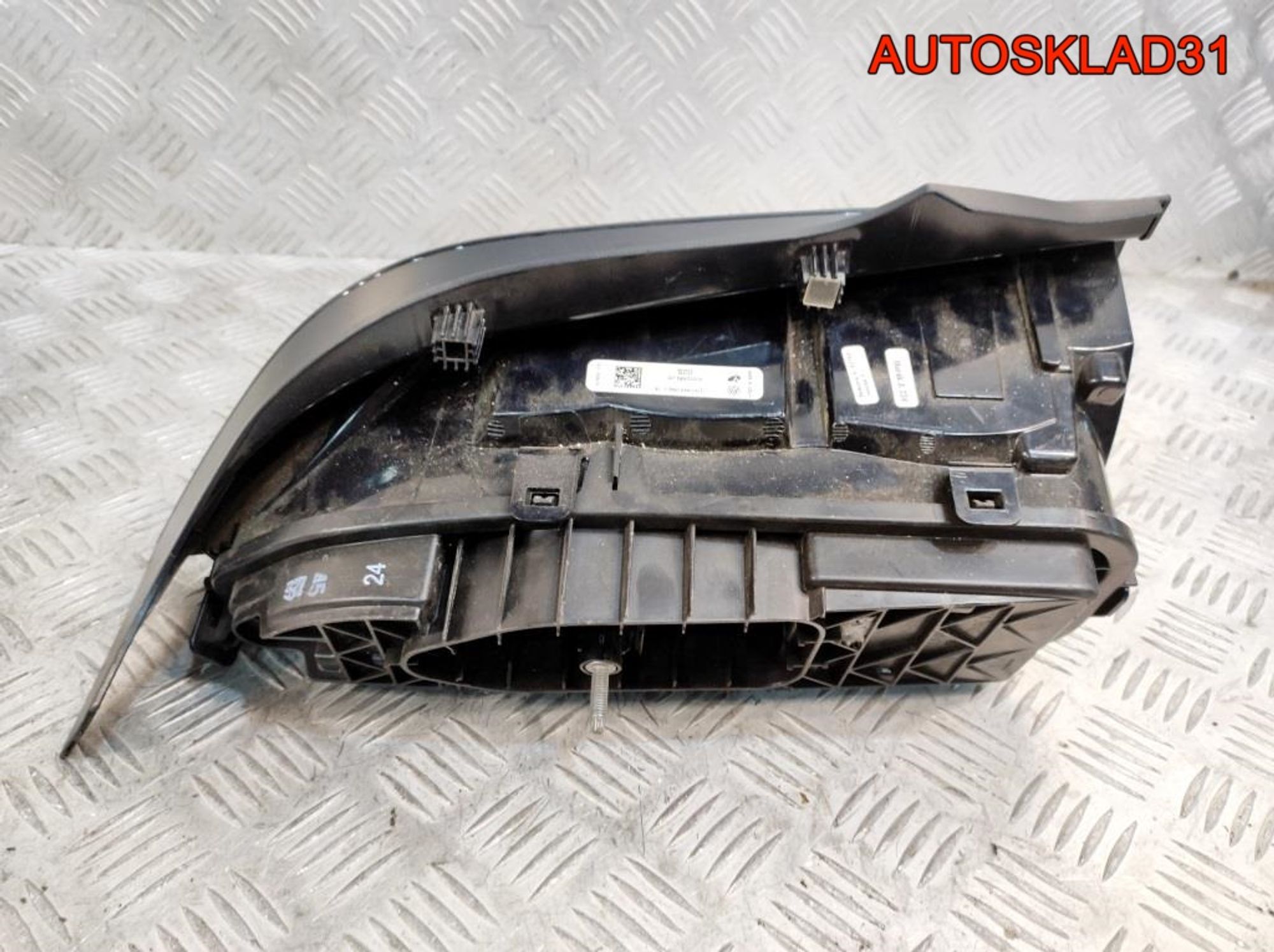 Фонарь задний правый Volkswagen up! 121 2019 1S0945096J, 5400 рублей, Дубовое