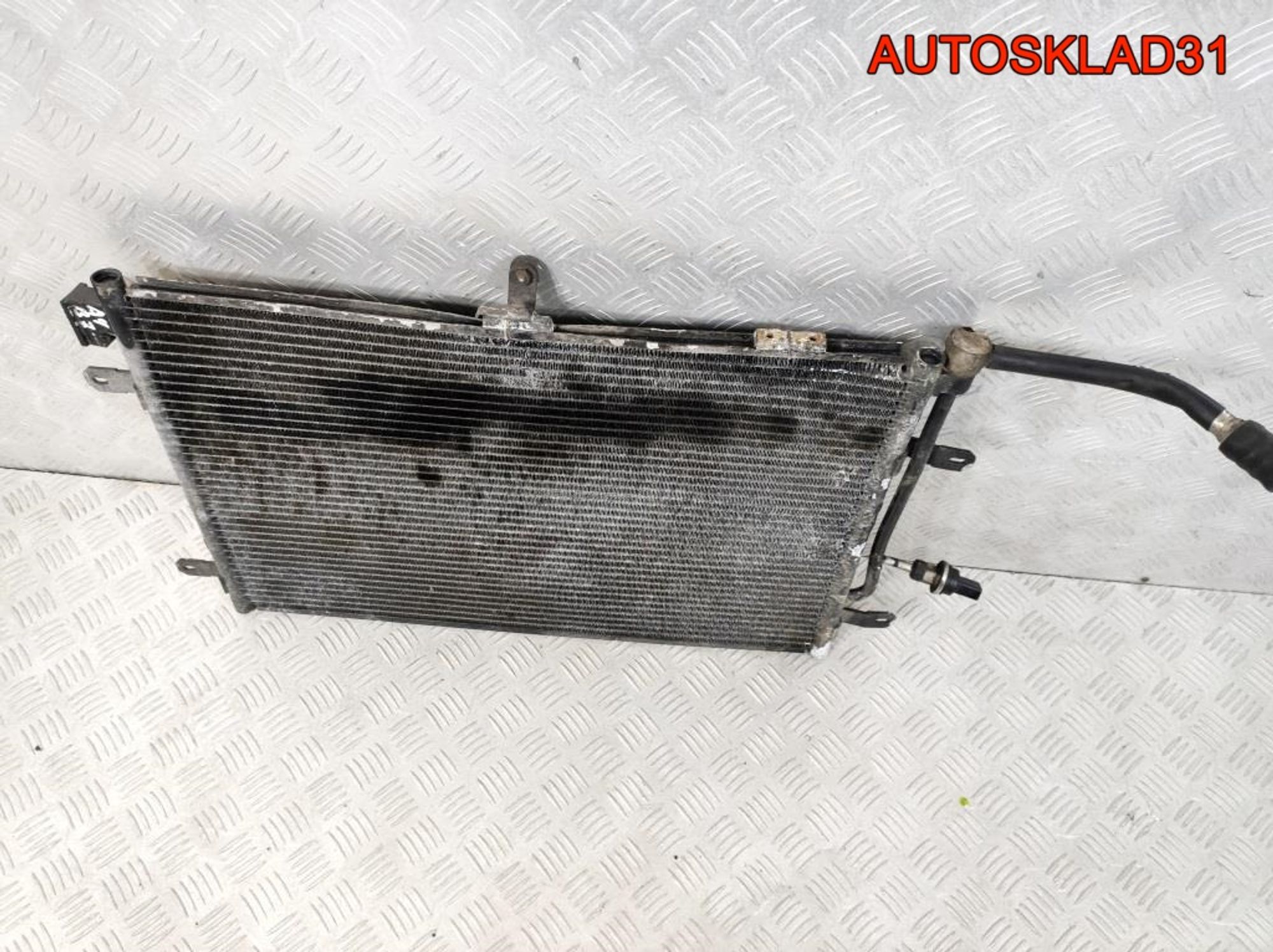 Радиатор кондиционера Audi A4 B7 8E0260403T, 900 рублей, Дубовое