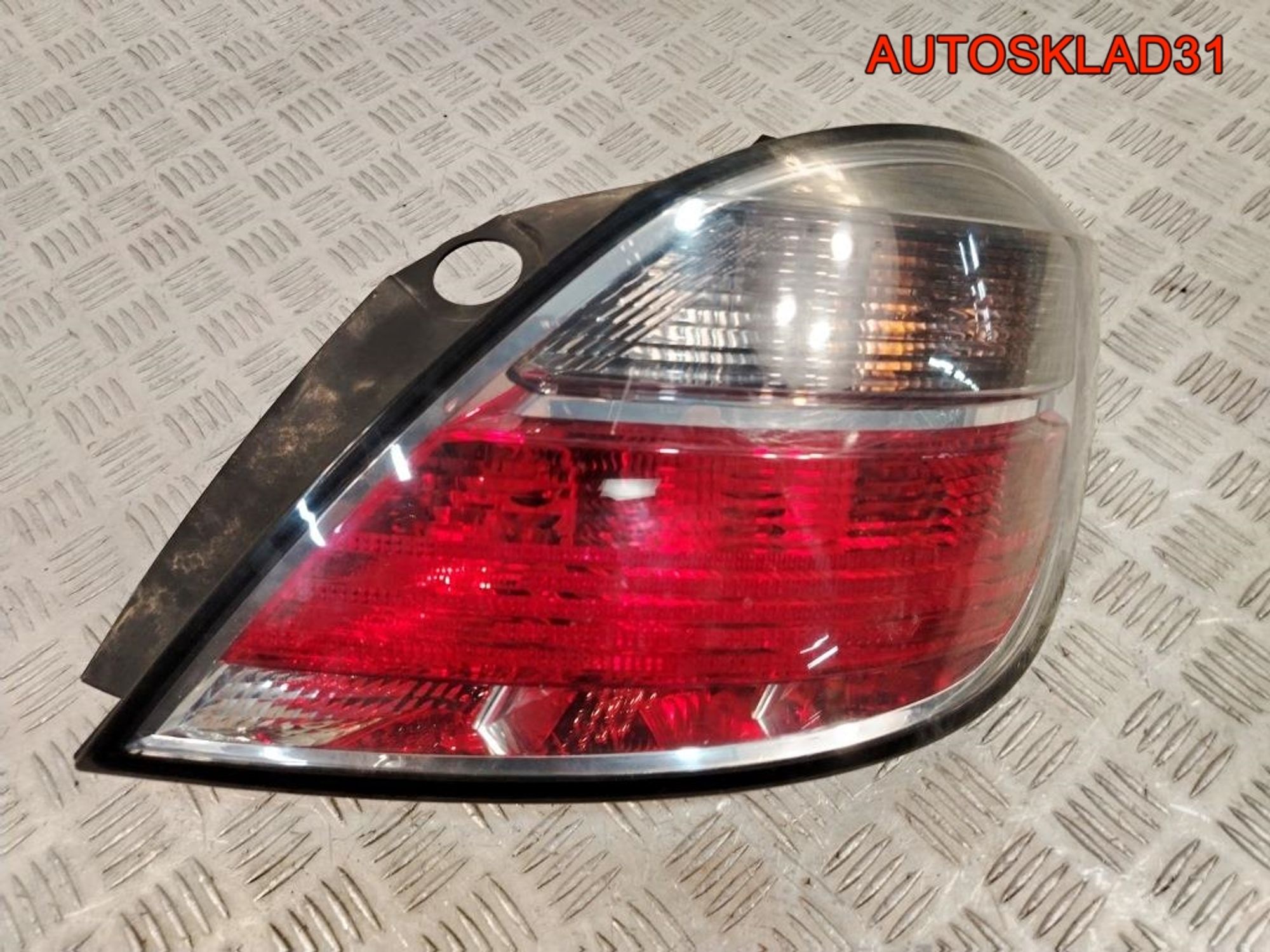 Фонарь задний правый Opel Astra H 13222325 Хетчбэк, 8000 рублей, Дубовое