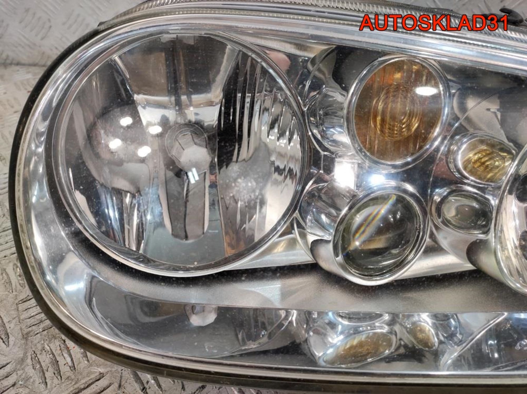 Фара правая Valeo VW Golf 4 1J1941016C, 6500 рублей, Дубовое