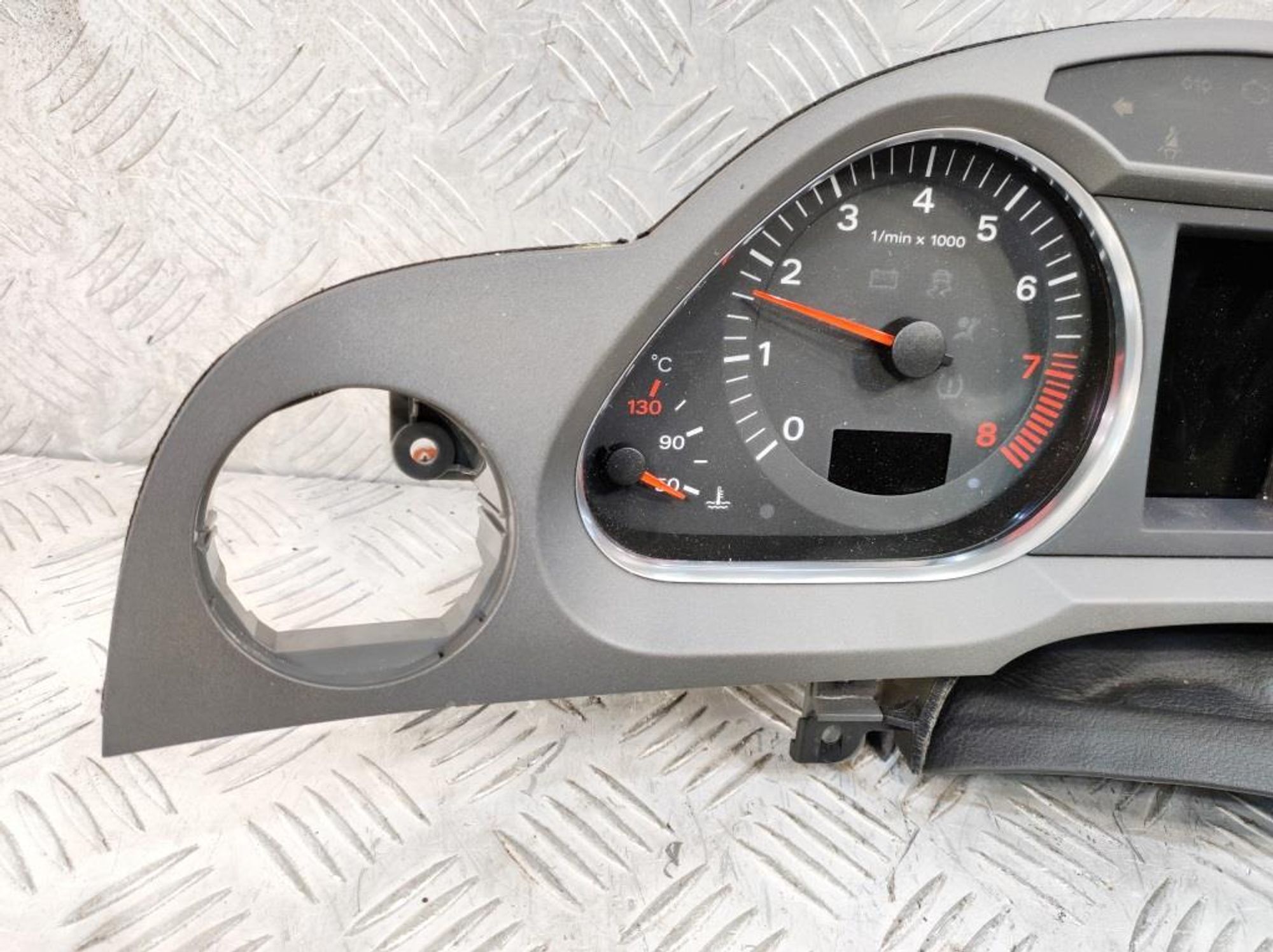 Панель приборов Audi A6 C6 Бензин 4F0920900M, 10800 рублей, Дубовое