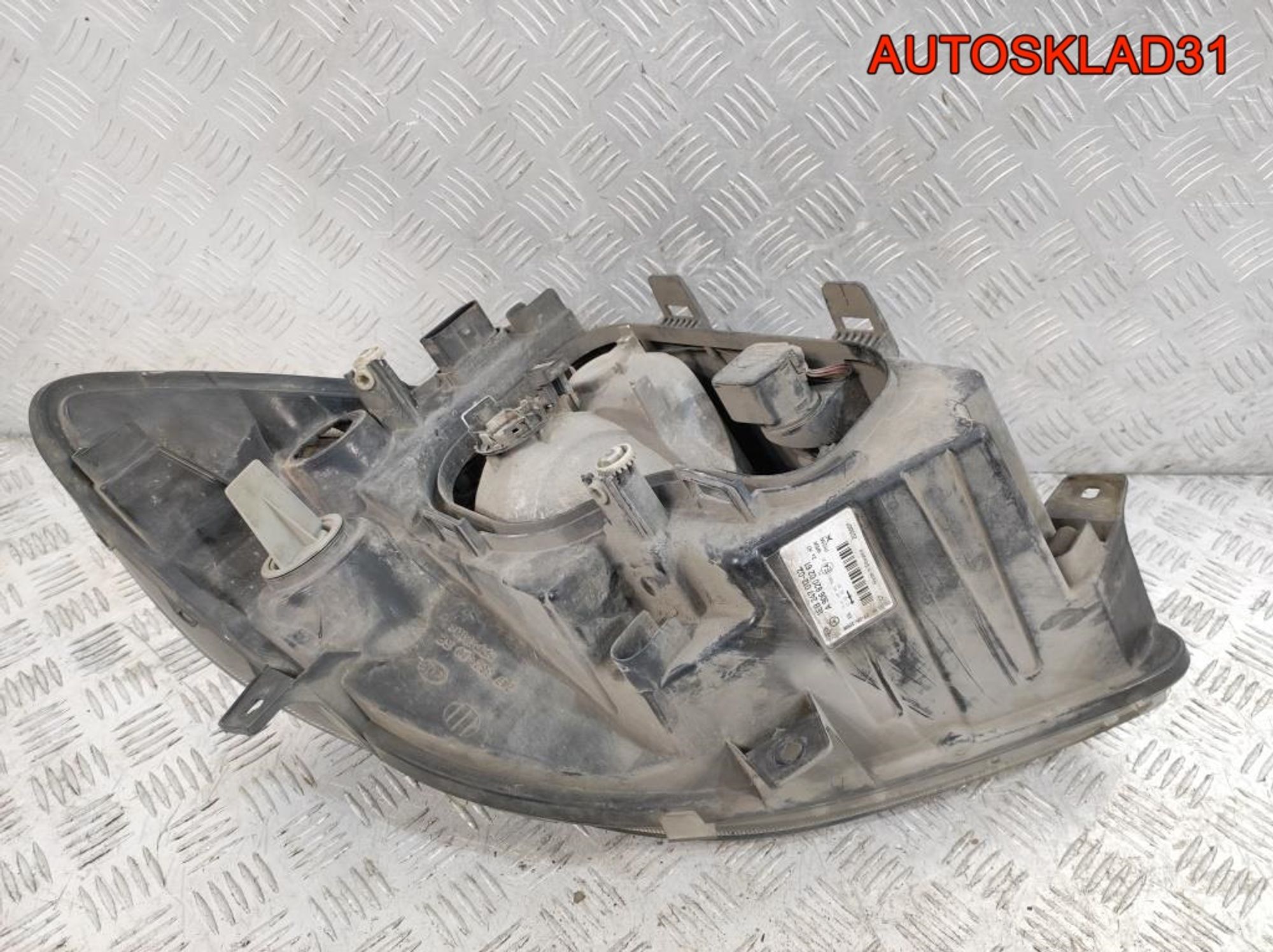 Фара правая Mercedes Benz Sprinter 906 A9068200261, 1800 рублей, Дубовое