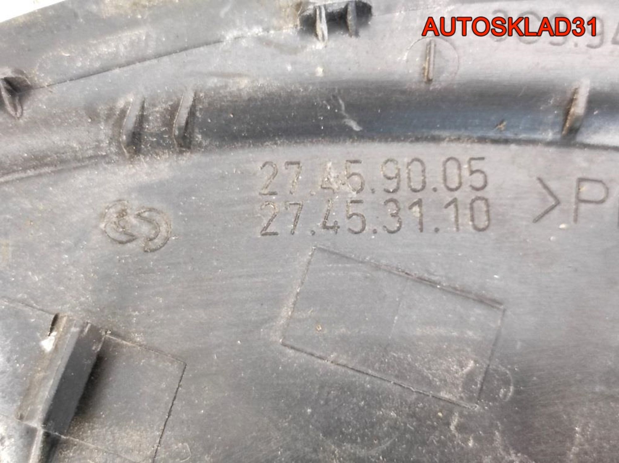 Щиток фонаря левый VW Passat B6 3C9945311A Combi, 300 рублей, Дубовое