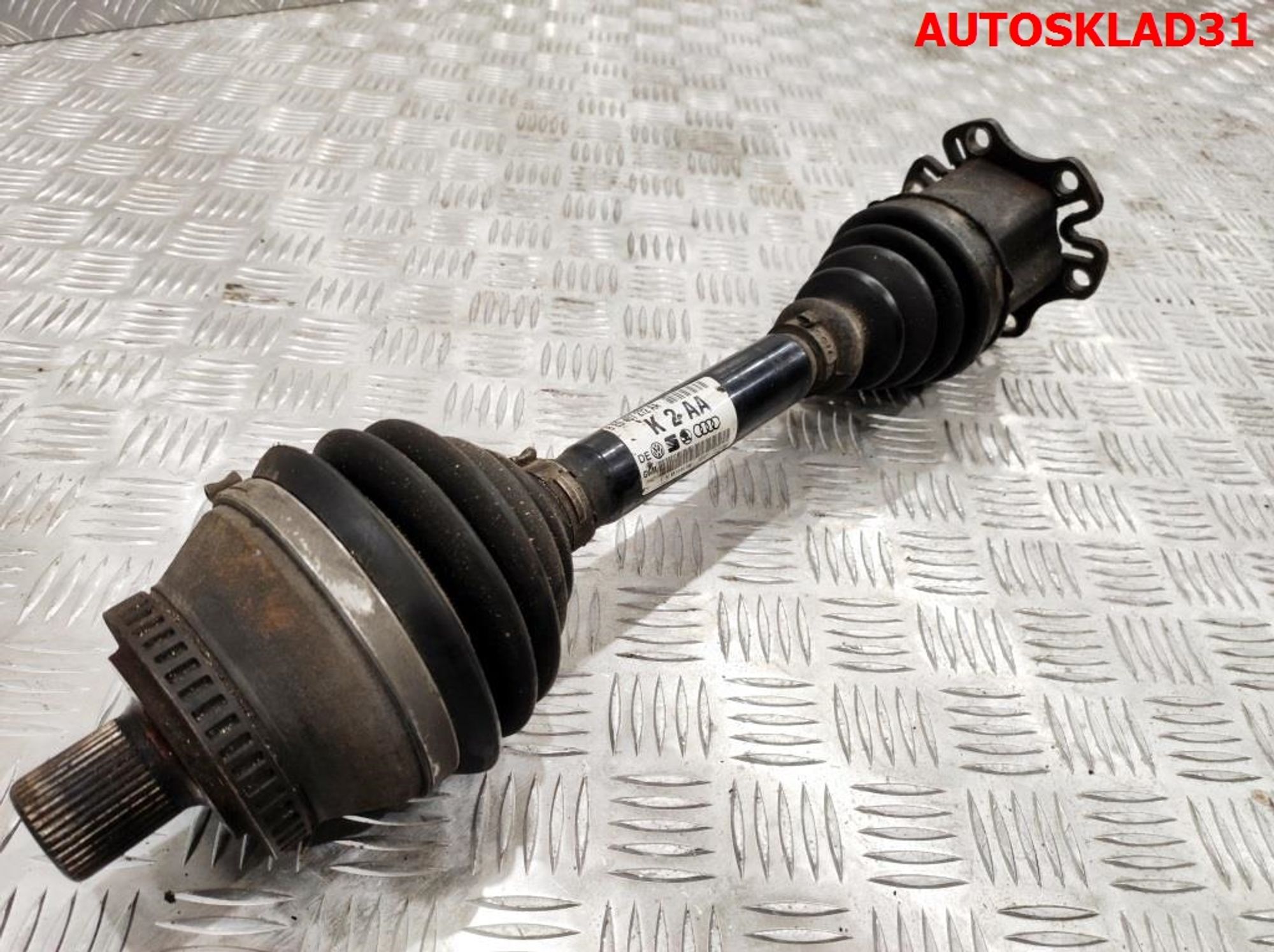 Полуось передняя правая Audi A4 B6 3,0 ASN Бензин 4WD 8E0407272AA, 5000 рублей, Дубовое