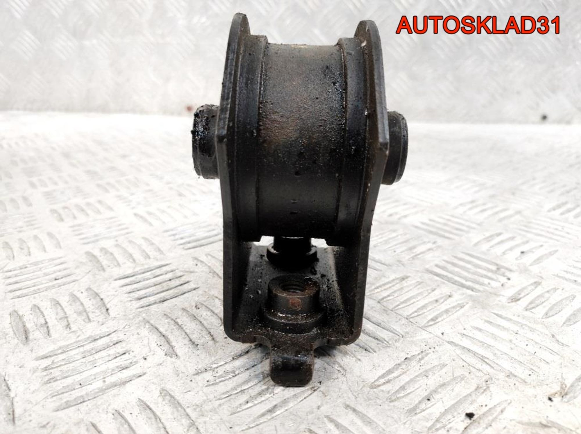 Опора двигателя передняя Ford Maverick 2 3,0 7KB4 5L8Z6Р094АА, 900 рублей, Дубовое