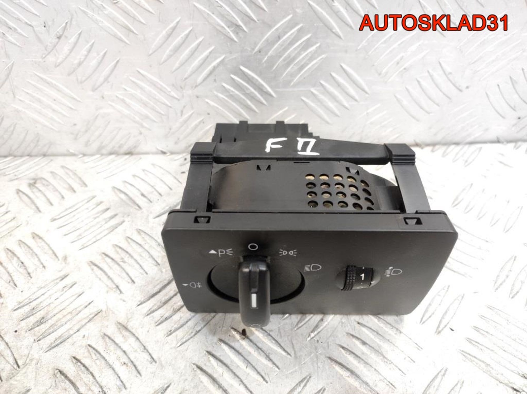Переключатель света Ford Focus 2 4M5T13A024EA, 2500 рублей, Дубовое