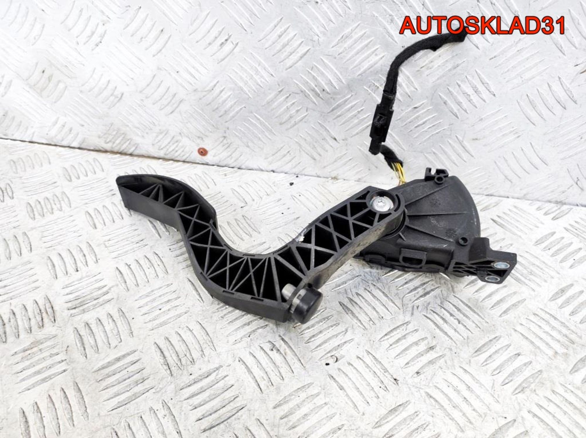 Педаль газа Audi A4 B6 1,8 AVJ Бензин 8EL723523C, 2100 рублей, Дубовое