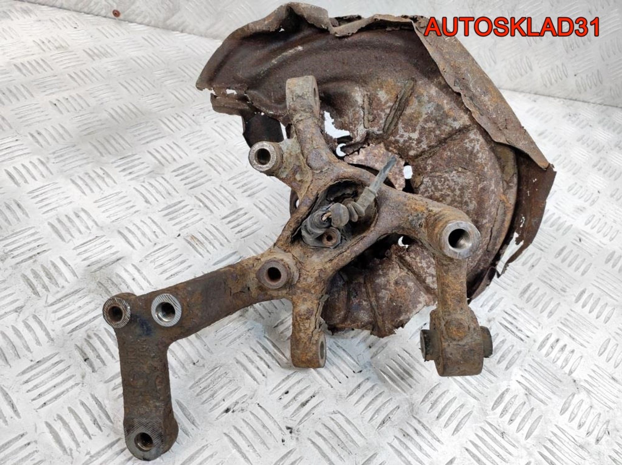 Кулак поворотный задний правый VW Golf 5 1K0505436N, 1400 рублей, Дубовое