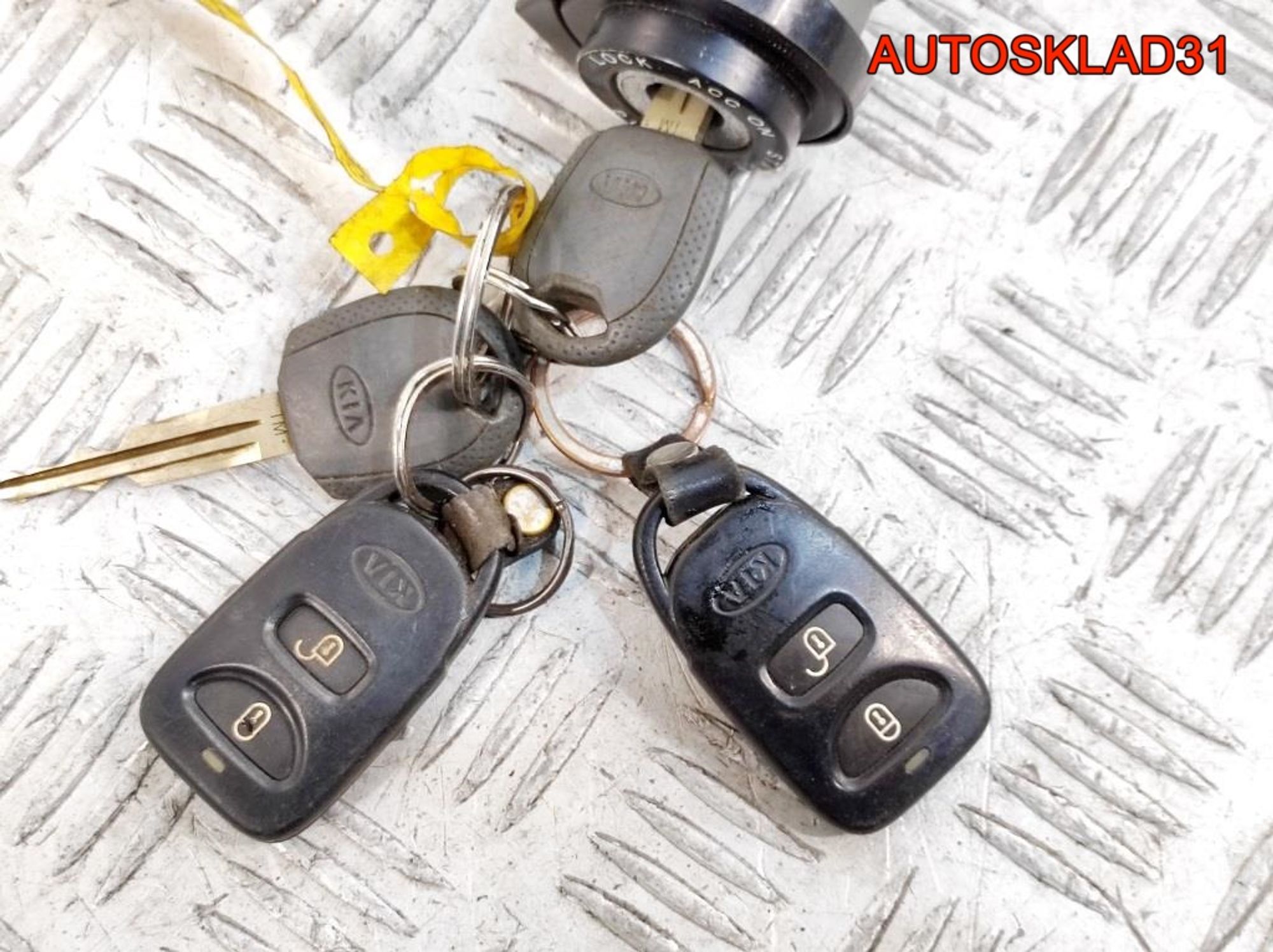 Замок зажигания Kia Sportage 2 2.0 G4GC Бензин 819102E000, 3000 рублей, Дубовое