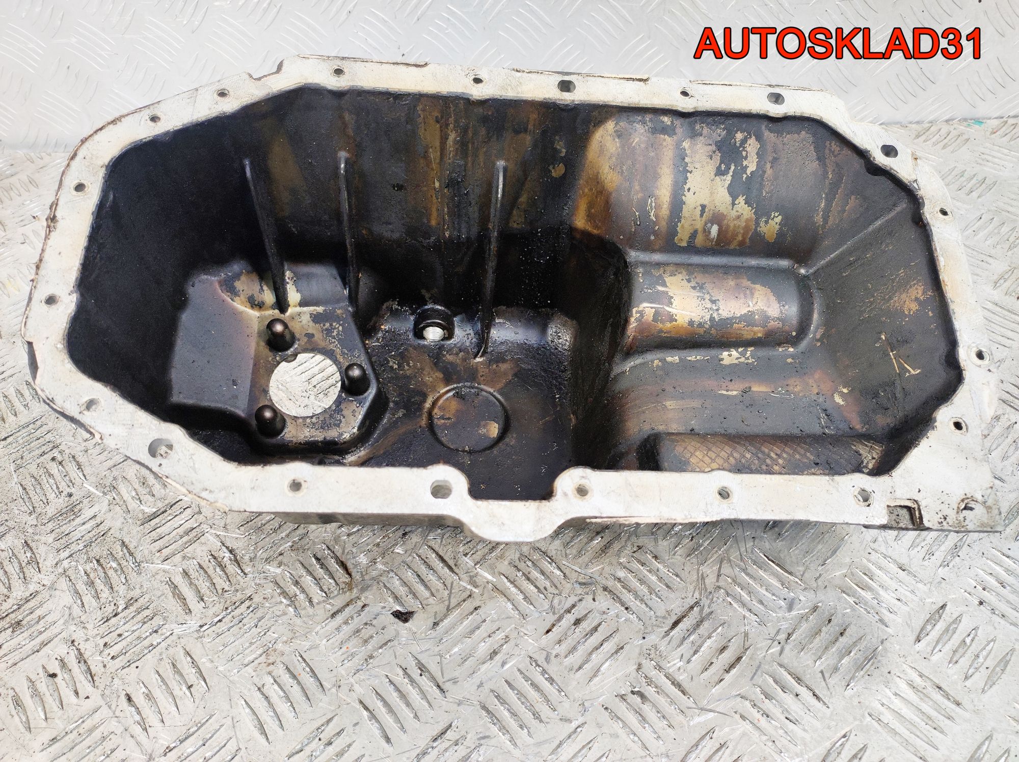 Поддон двигателя VW Polo 1,4 BKY 032103603N Бензин, 1700 рублей, Дубовое