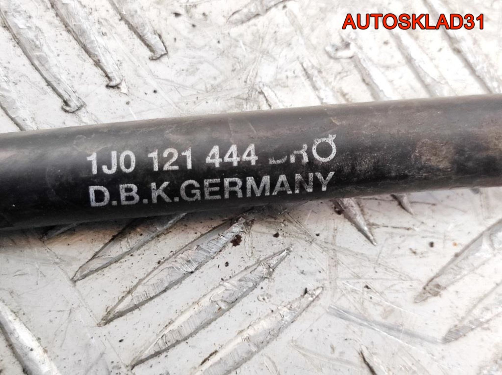 Патрубок радиатора VW Golf 4 1,6 Бензин 1J0121049A, 2000 рублей, Дубовое