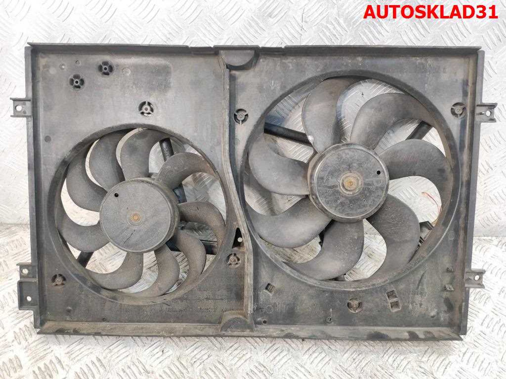 Вентилятор радиатора VW Golf 4 1,4 Бензин 1J0121207M Цена за Комплект, 5000 рублей, Дубовое