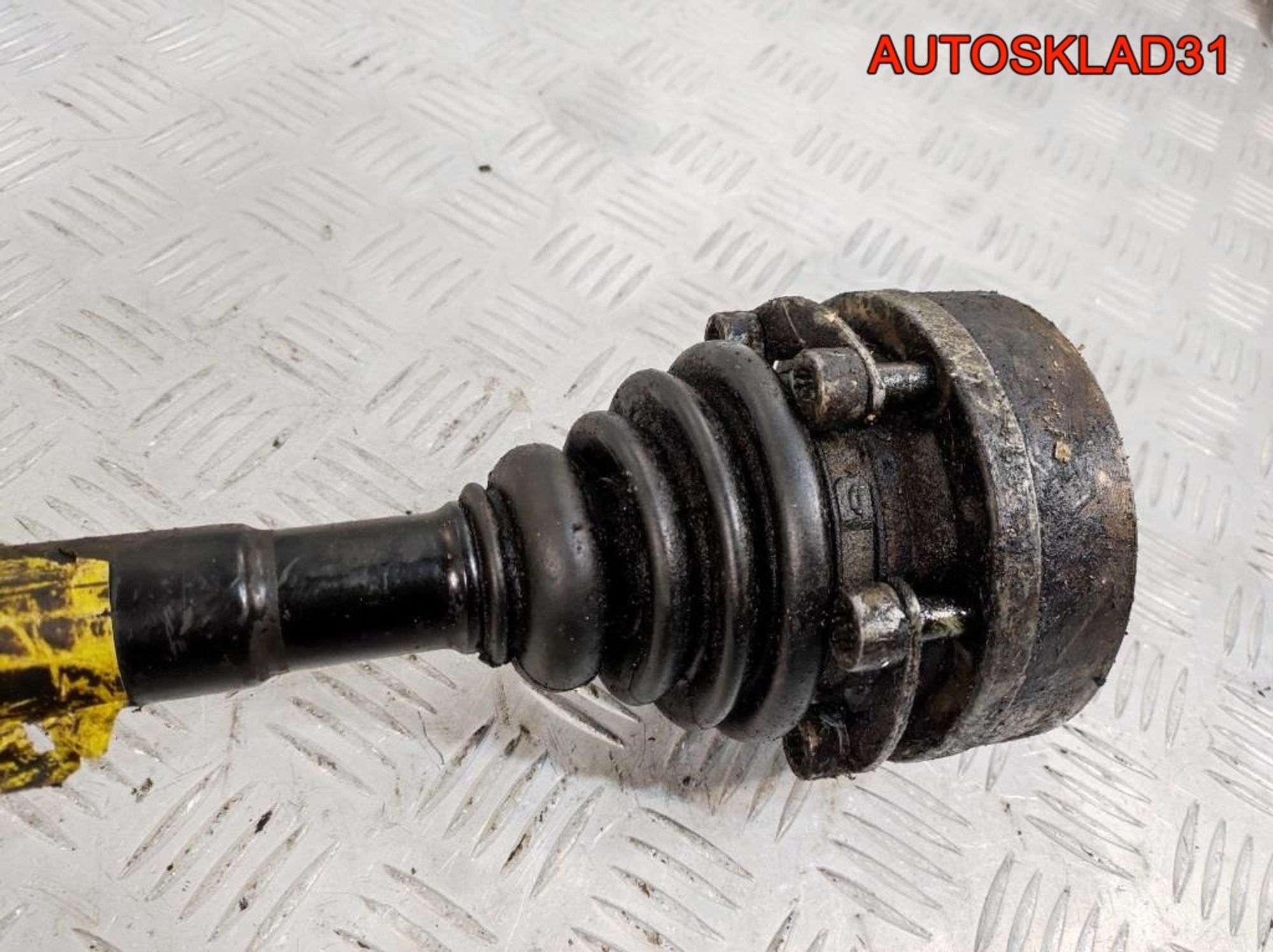 Полуось передняя правая Audi 100 C4 443407331D, 2300 рублей, Дубовое