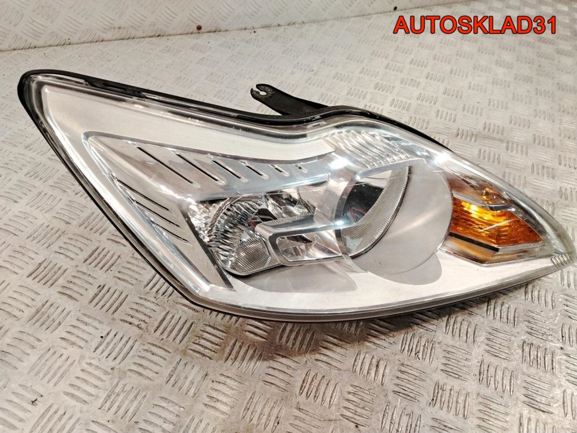 Фара правая Ford Focus 2 Рестайлинг 8M5113W029AD, 14000 рублей, Дубовое