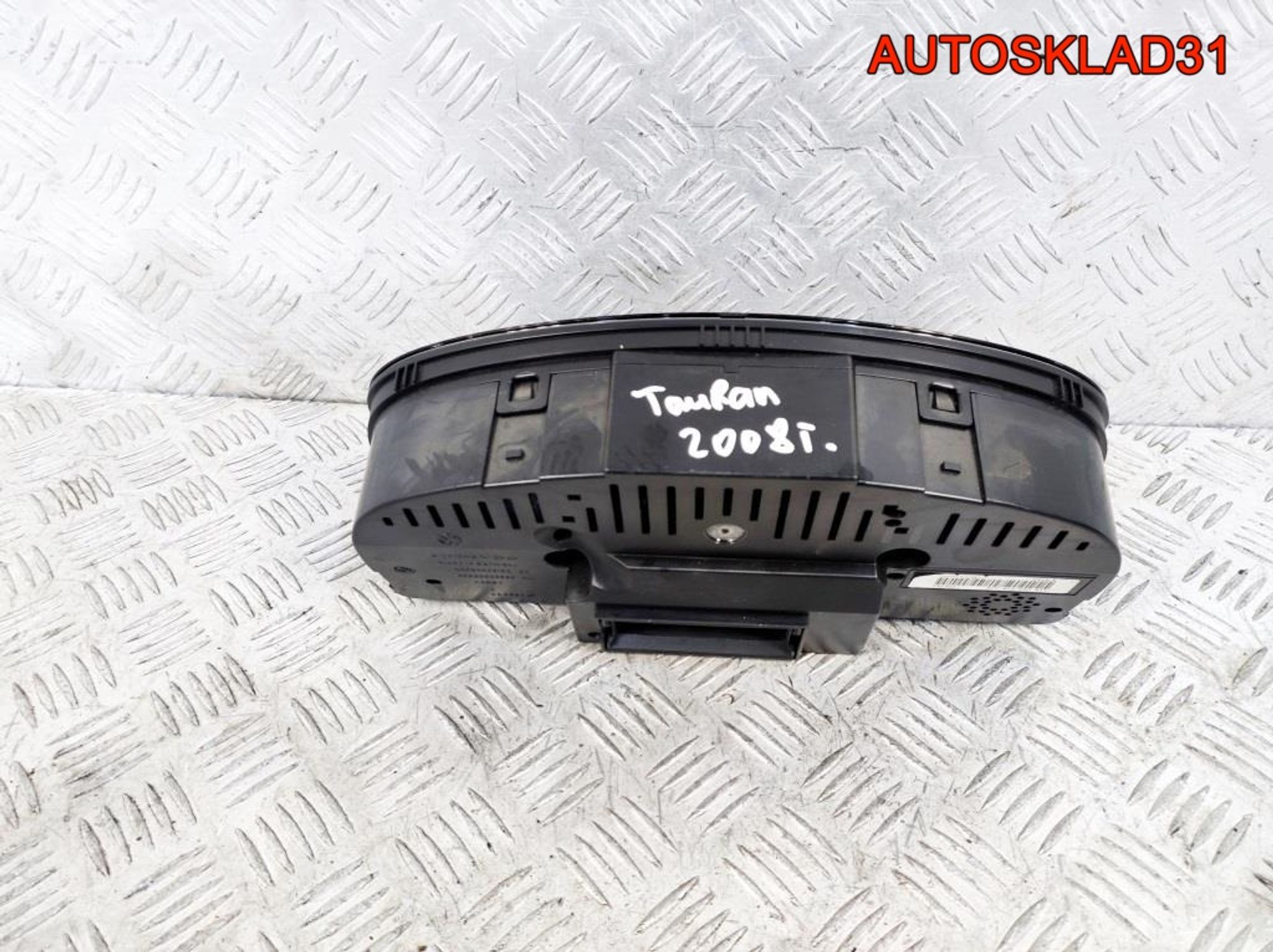 Панель приборов VW Touran 1T0920874E Бензин, 8100 рублей, Дубовое