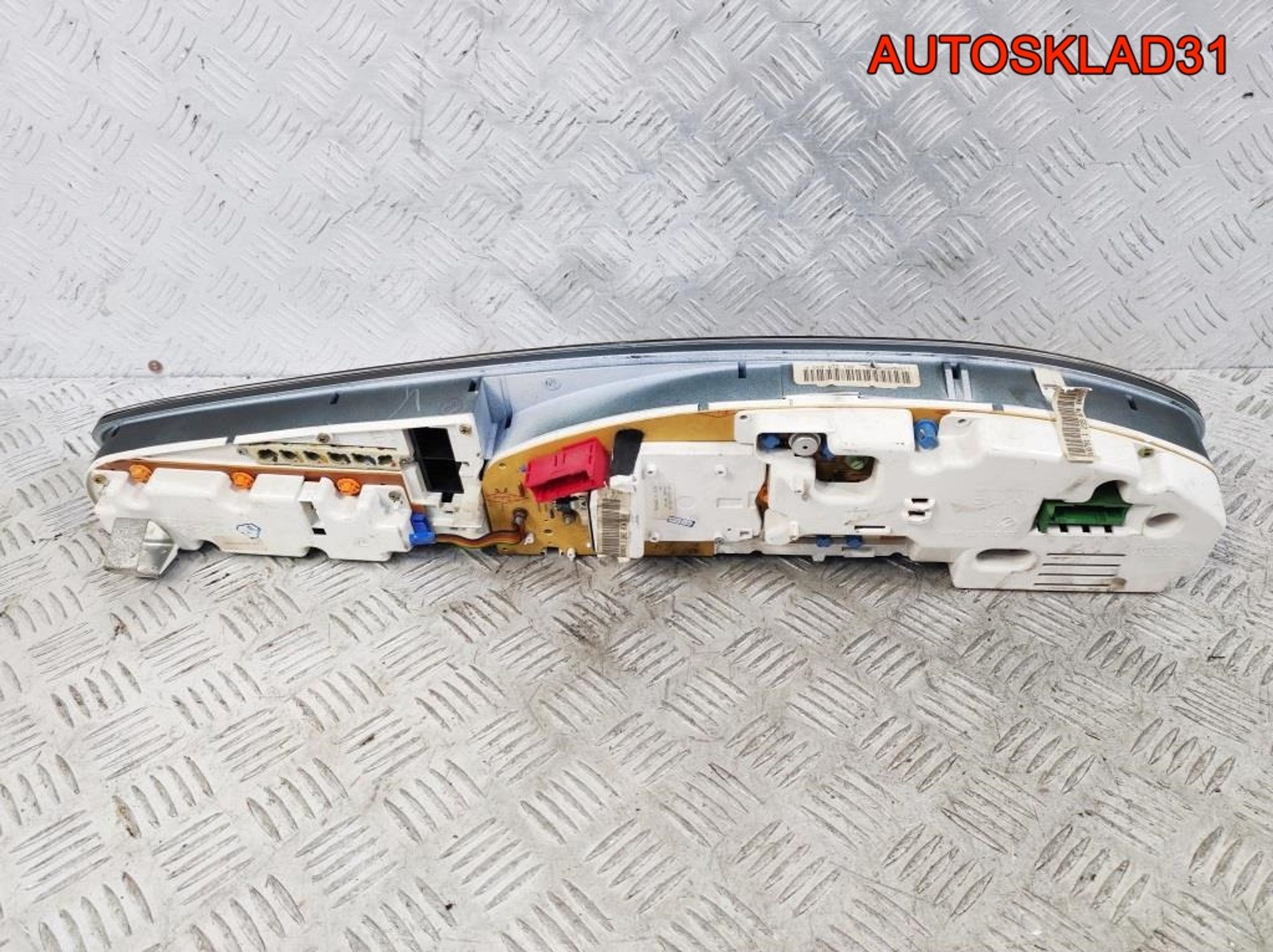 Панель приборов Audi 100 C4 4A1919033P Бензин, 16200 рублей, Дубовое