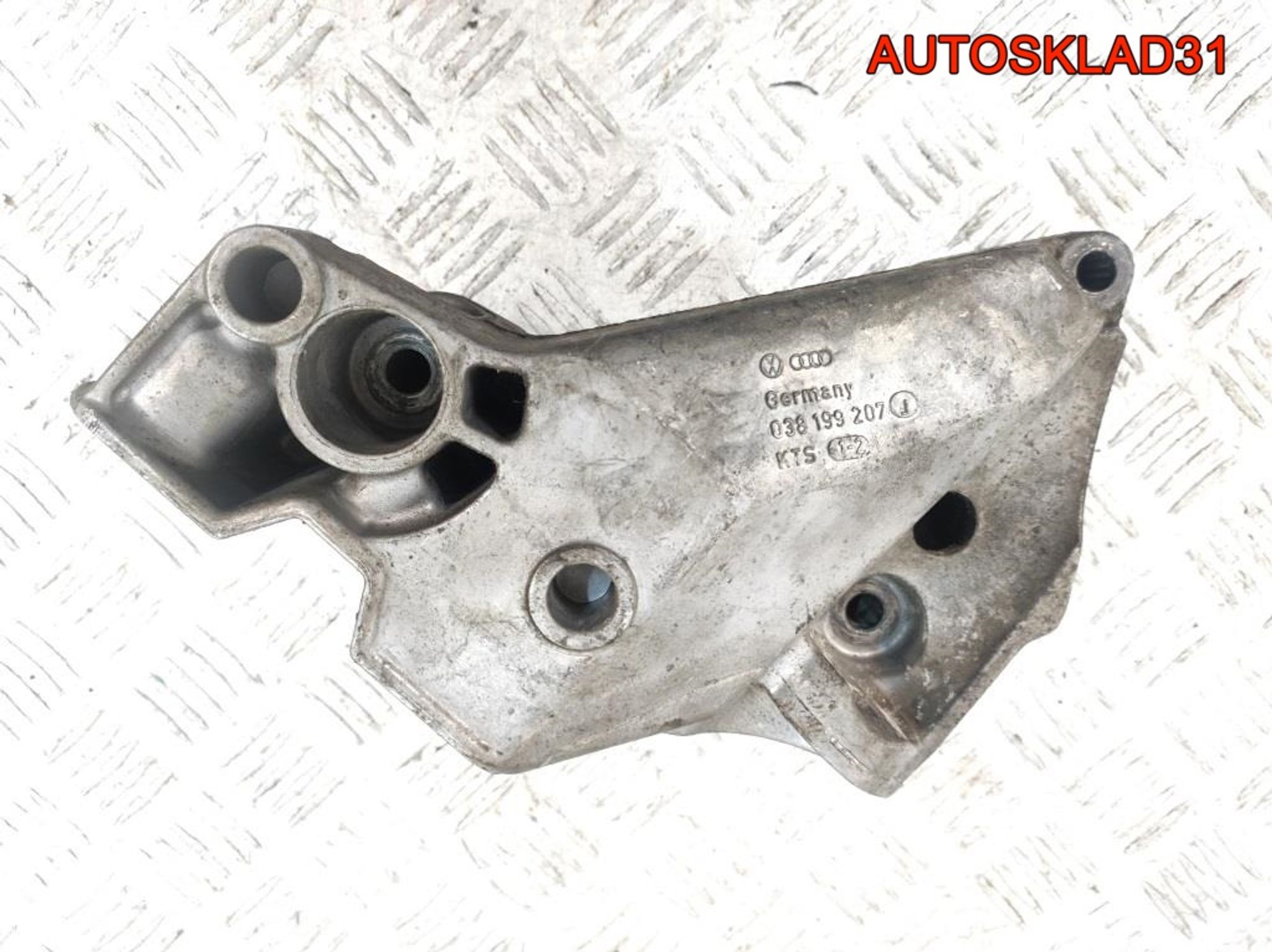 Кронштейн двигателя правый VW Golf 4 038199207J, 1800 рублей, Дубовое