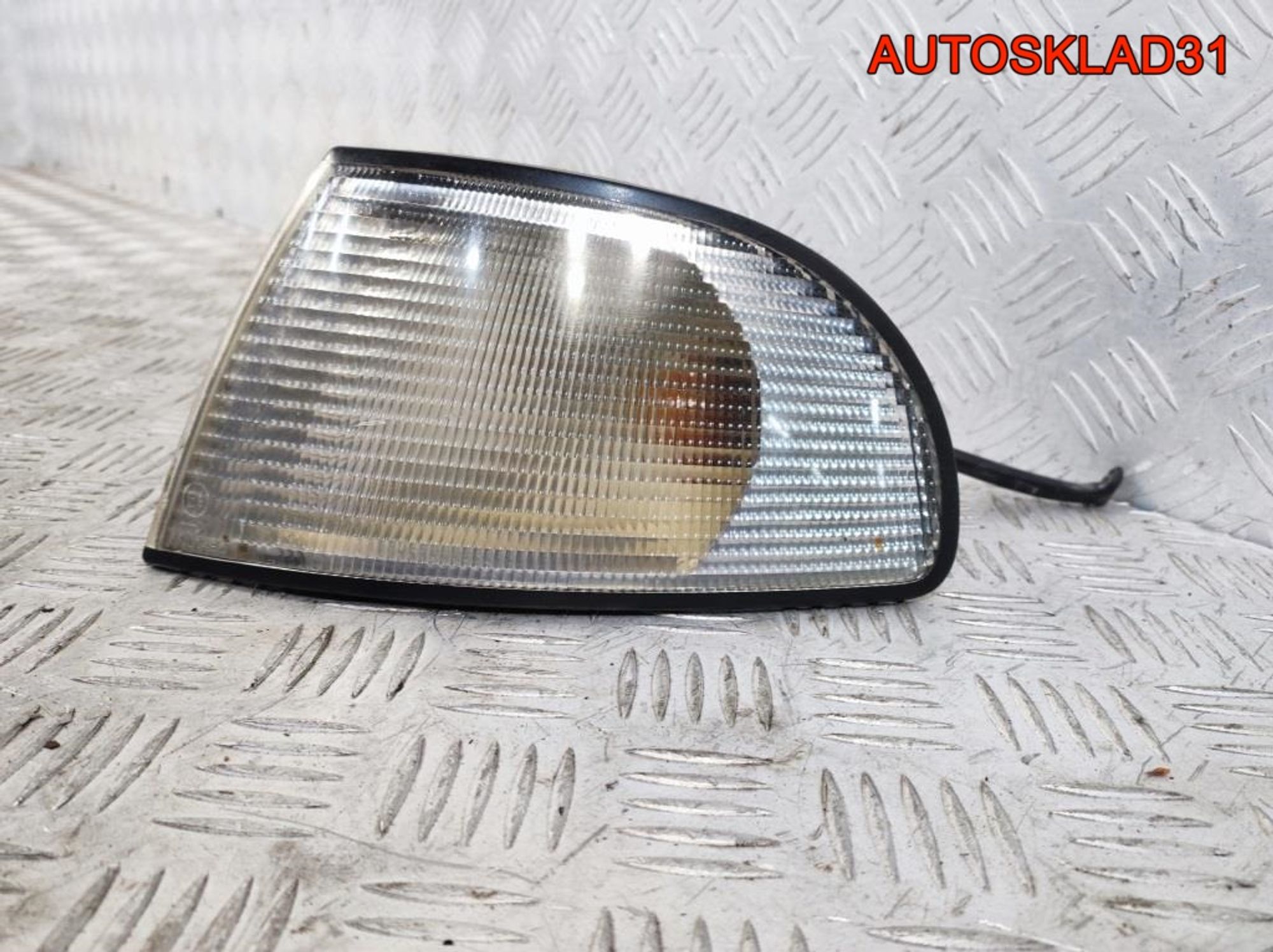 Указатель поворота левый Audi A4 B5, 900 рублей, Дубовое