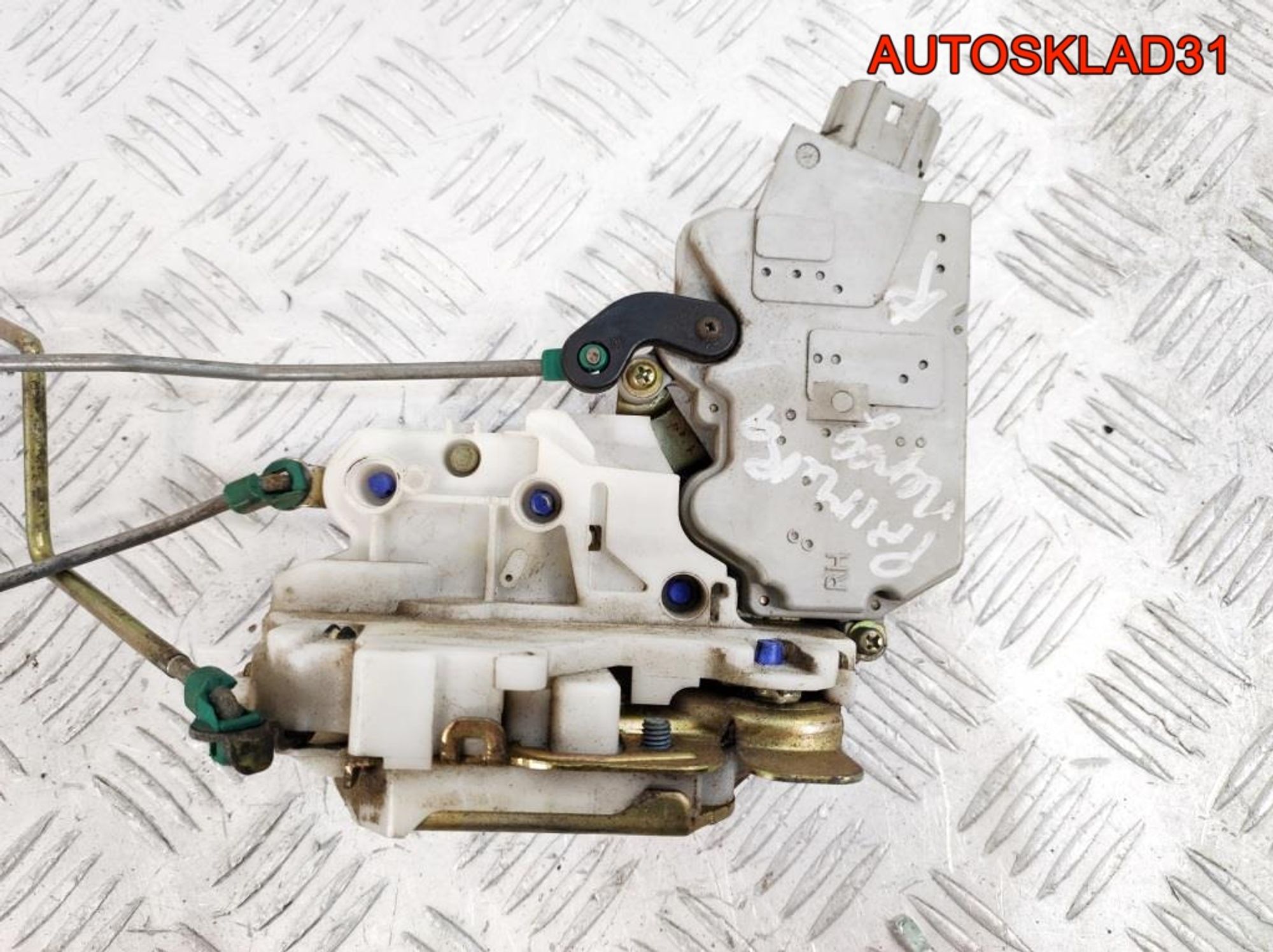 Замок двери передней правой Nissan Primera P11 805022F915, 1500 рублей, Дубовое