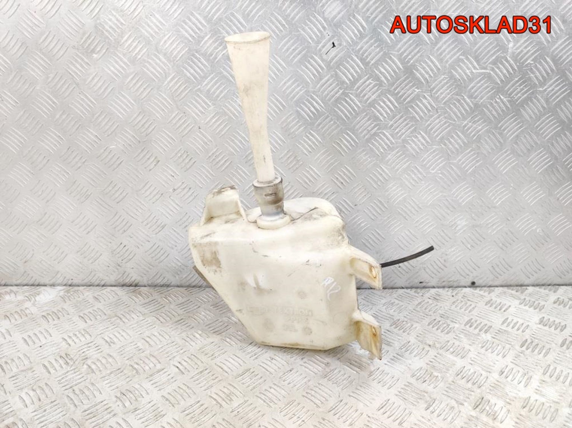 Бачок омывателя Nissan Primera P12E 28910AU400, 1800 рублей, Дубовое