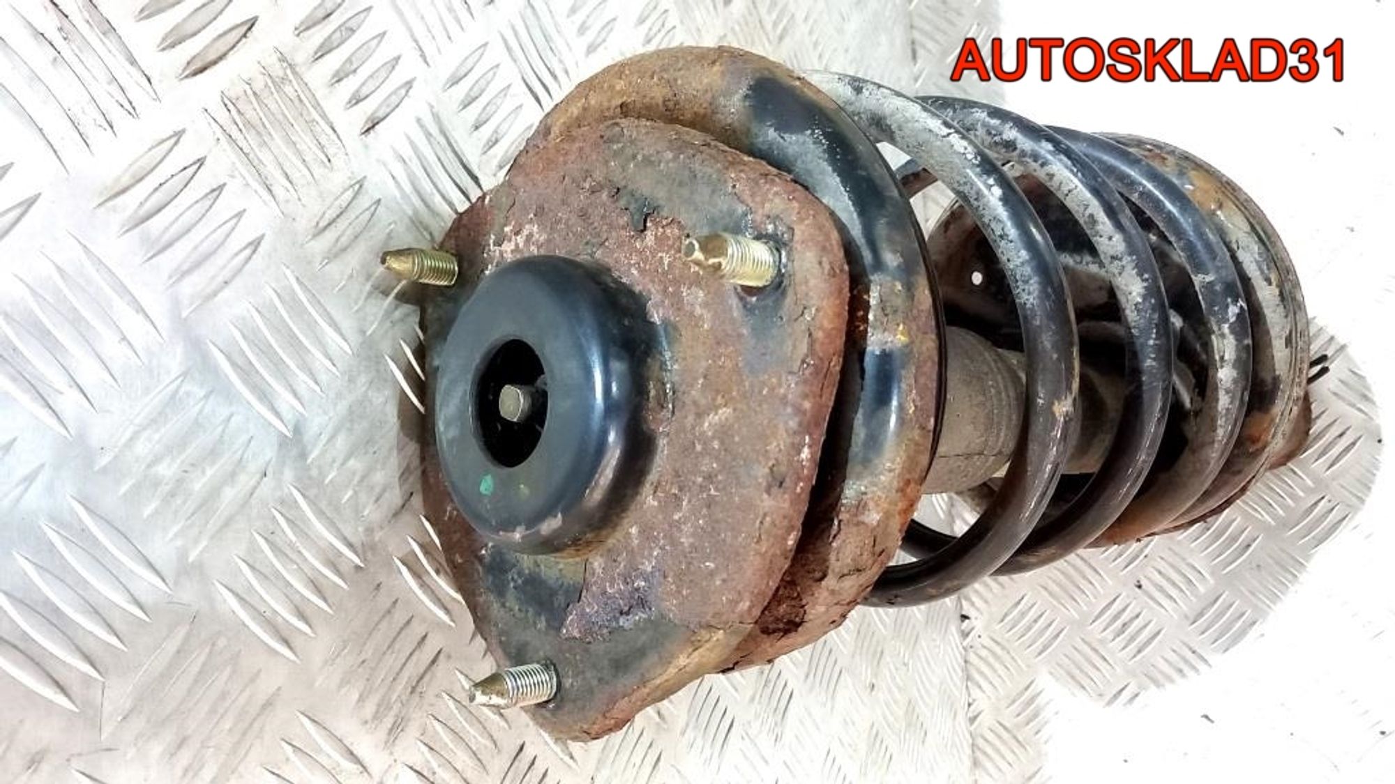 Амортизатор передний правый в сборе Mitsubishi Carisma DA MR554949, 5000 рублей, Дубовое