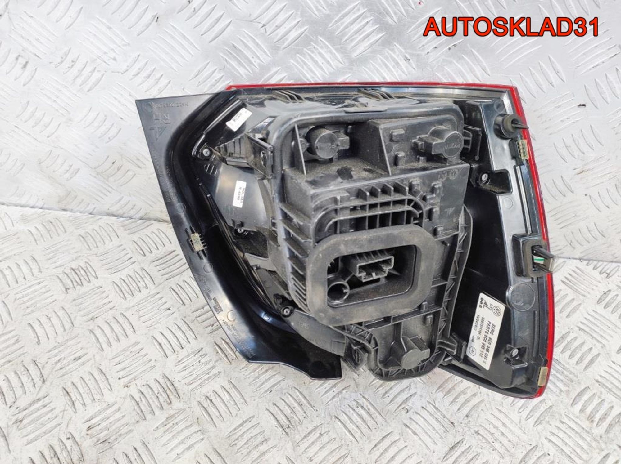 Фонарь задний правый VW Polo HB 6C0945096K Хетчбэк, 6500 рублей, Дубовое