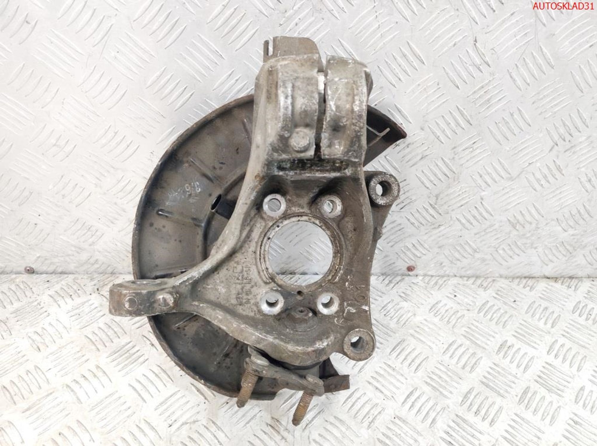 Кулак поворотный передний левый VW Passat B6 3C0407253F, 2000 рублей, Дубовое