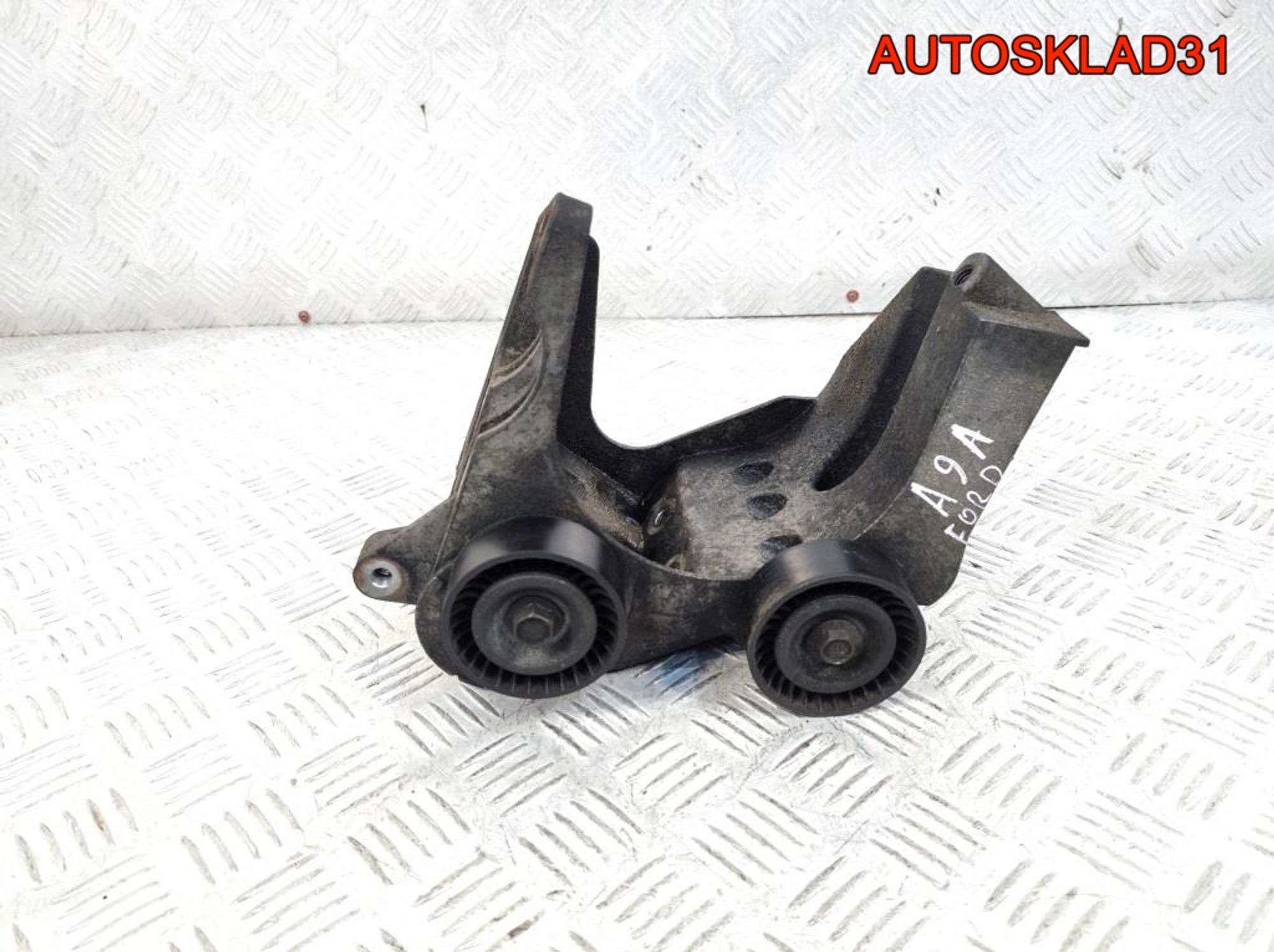 Кронштейн генератора Ford Fiesta Mk5 А9А 1149701, 1300 рублей, Дубовое